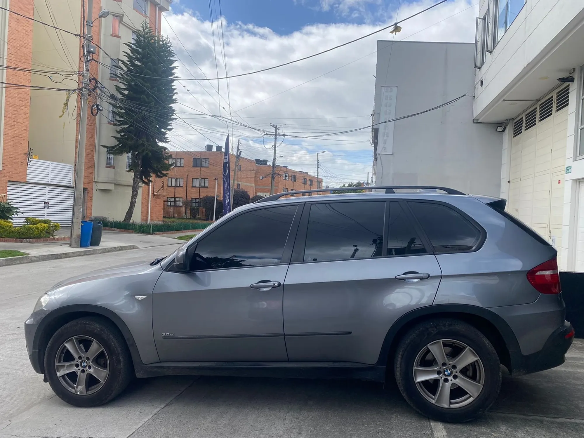 BMW X5 E70 3.0si TP 3000CC 2009 SUNROOF AWD
