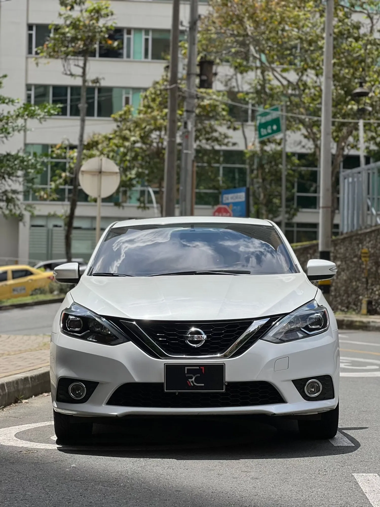 Nissan Sentra B17 SR 1.8cc  Salvamento  