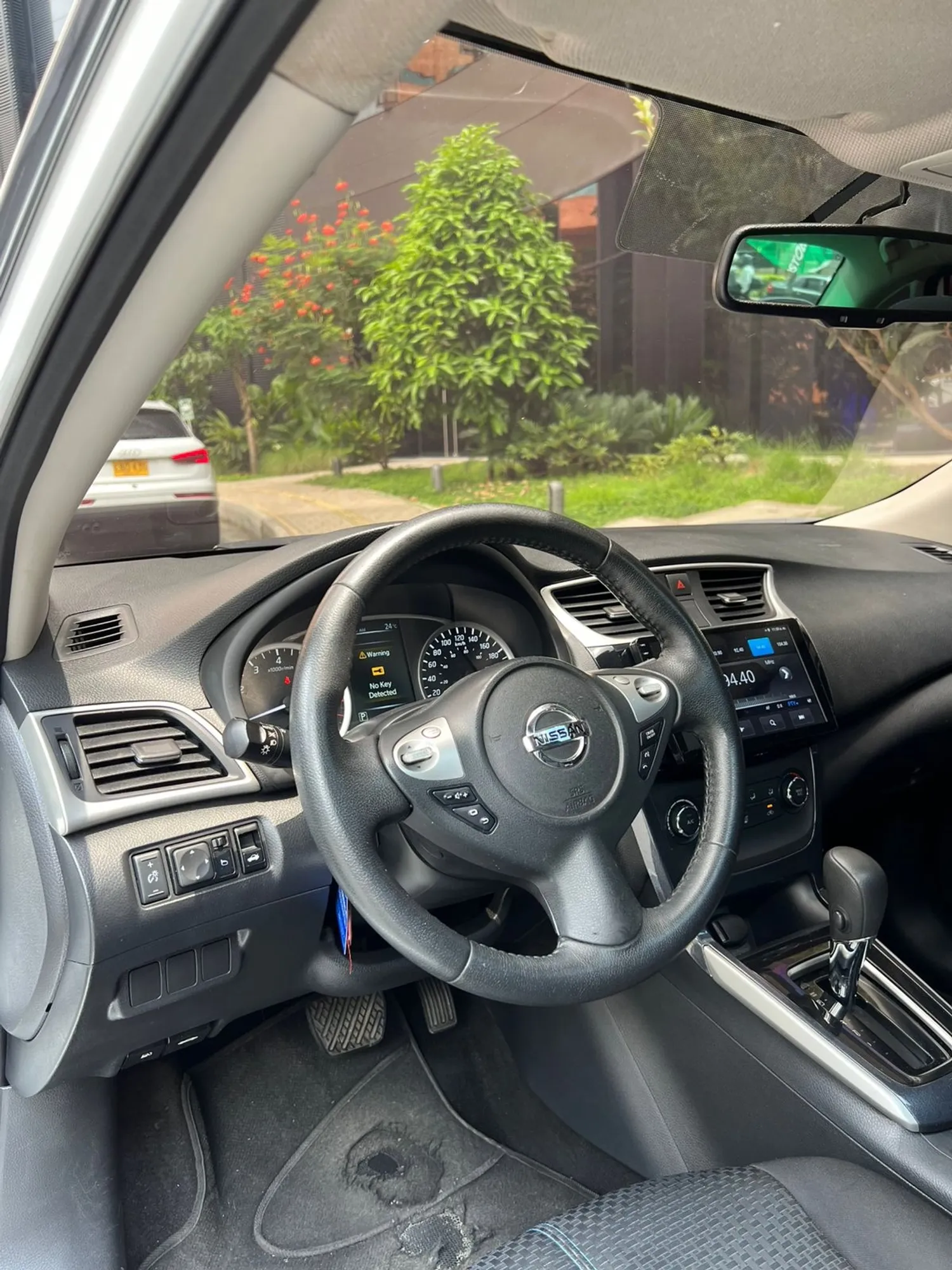 Nissan Sentra B17 SR 1.8cc  Salvamento  