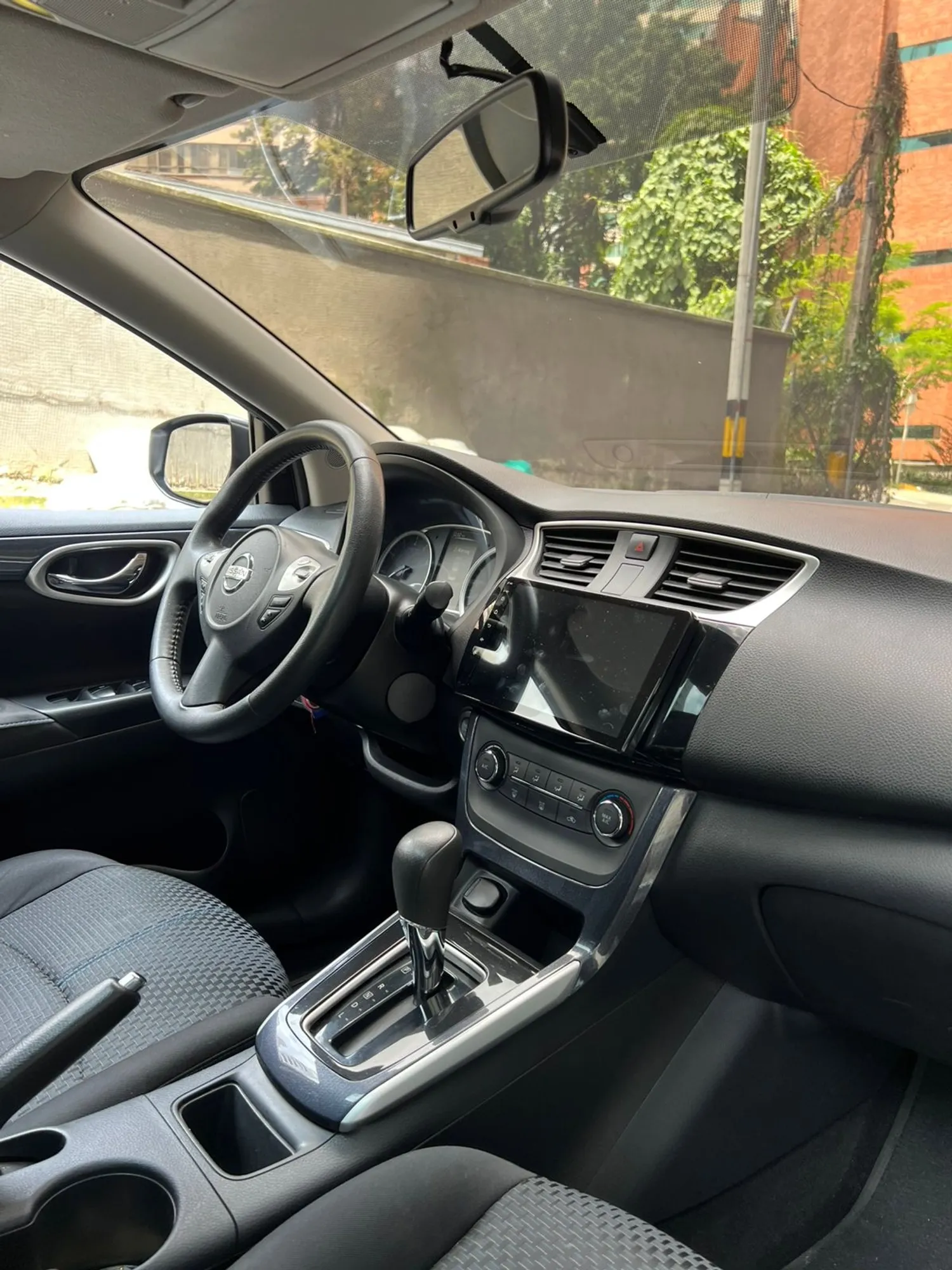 Nissan Sentra B17 SR 1.8cc  Salvamento  
