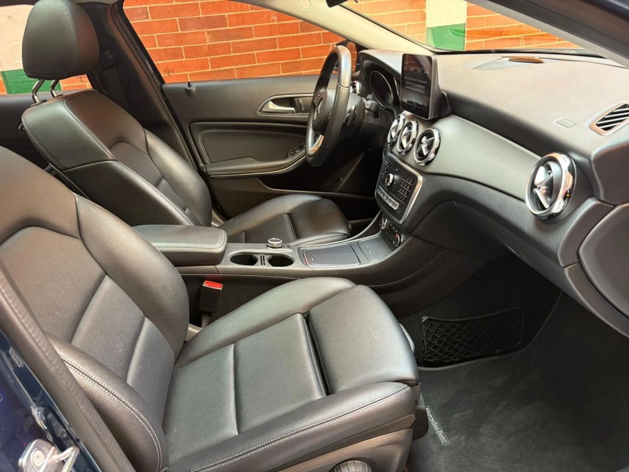 Mercedes Benz GLA200 1.6 Urban 2020 