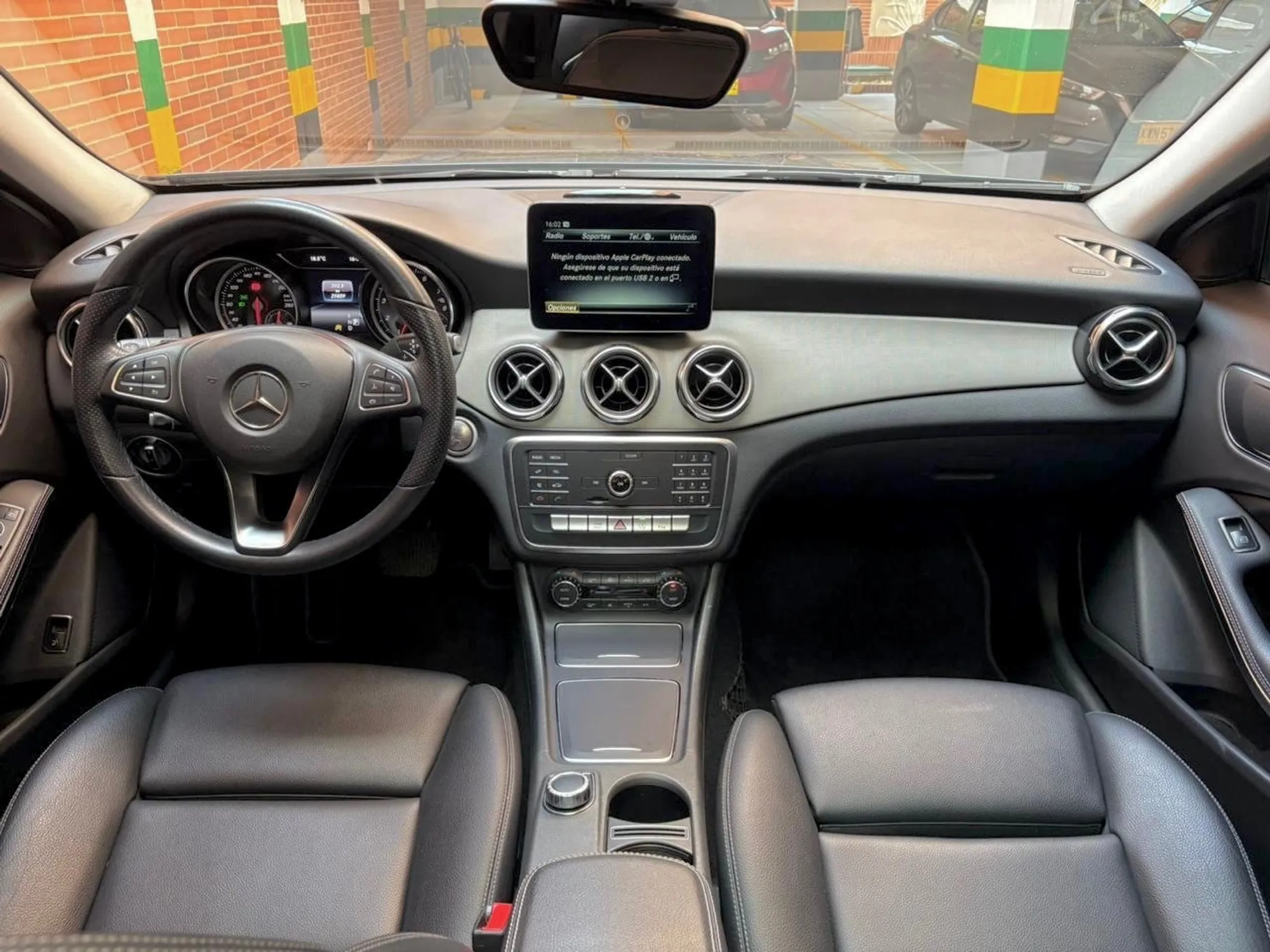 Mercedes Benz GLA200 1.6 Urban 2020 