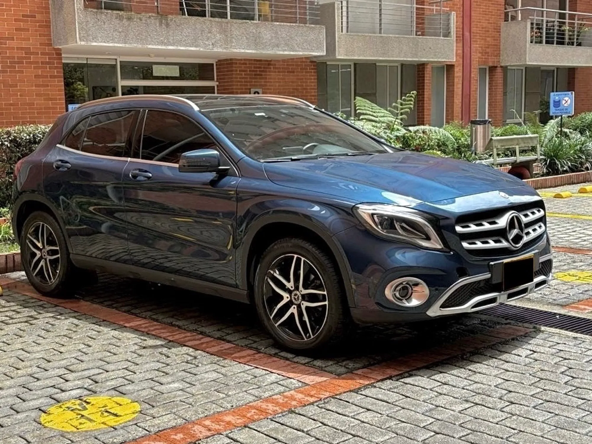 Mercedes Benz GLA200 1.6 Urban 2020 