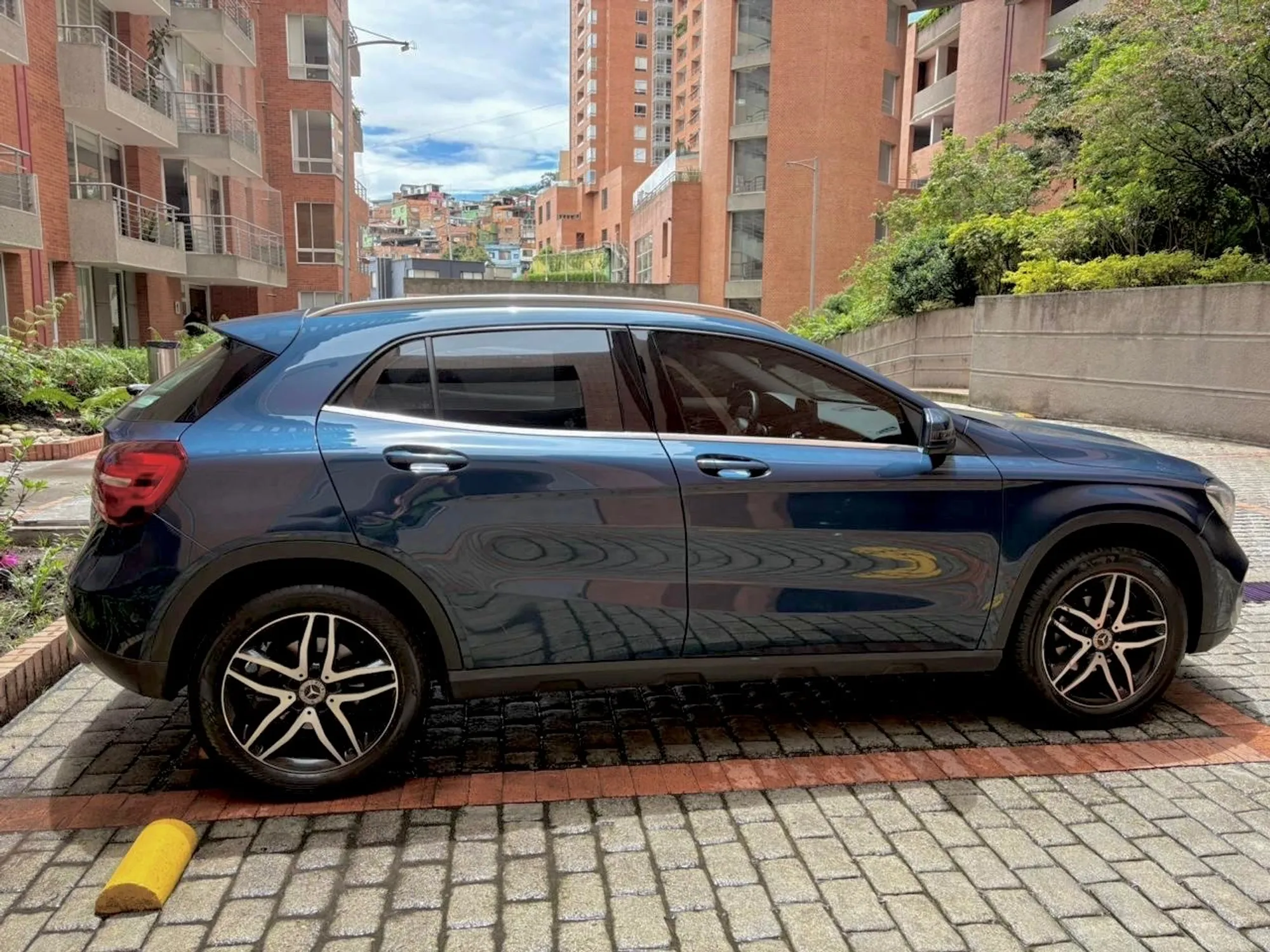 Mercedes Benz GLA200 1.6 Urban 2020 
