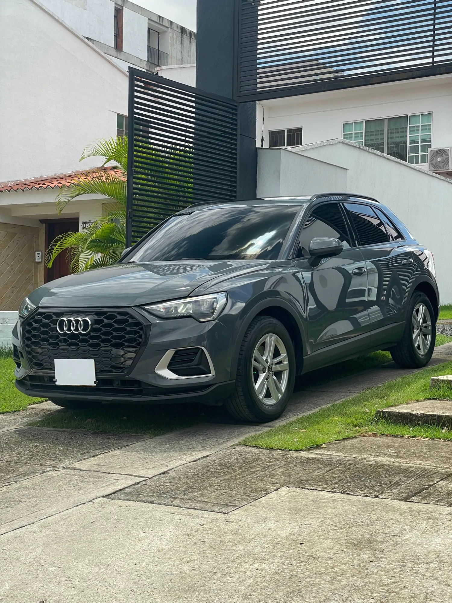 Audi Q3 Attraction 2019