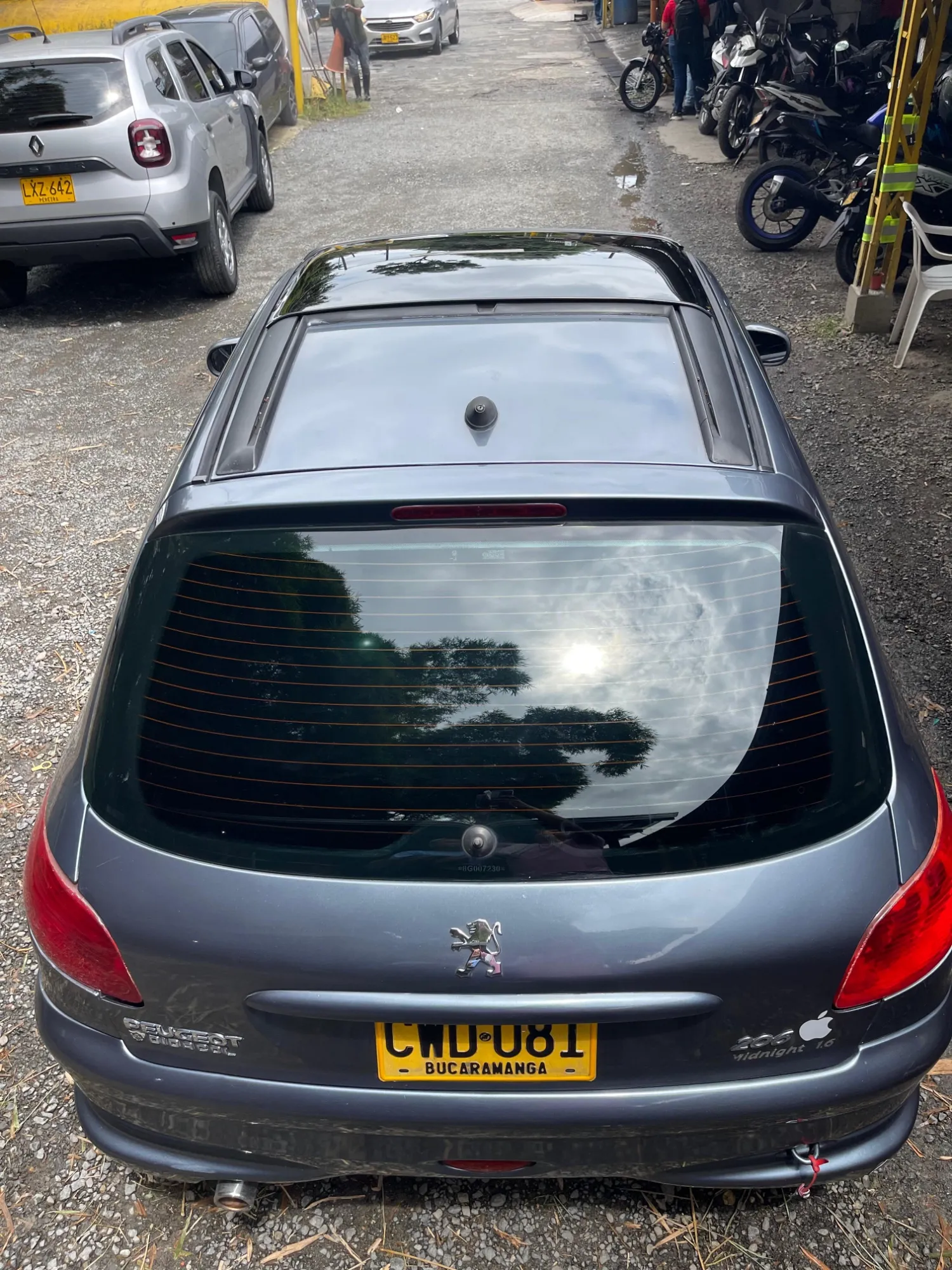 Peugeot 206  1.6cc Midnight