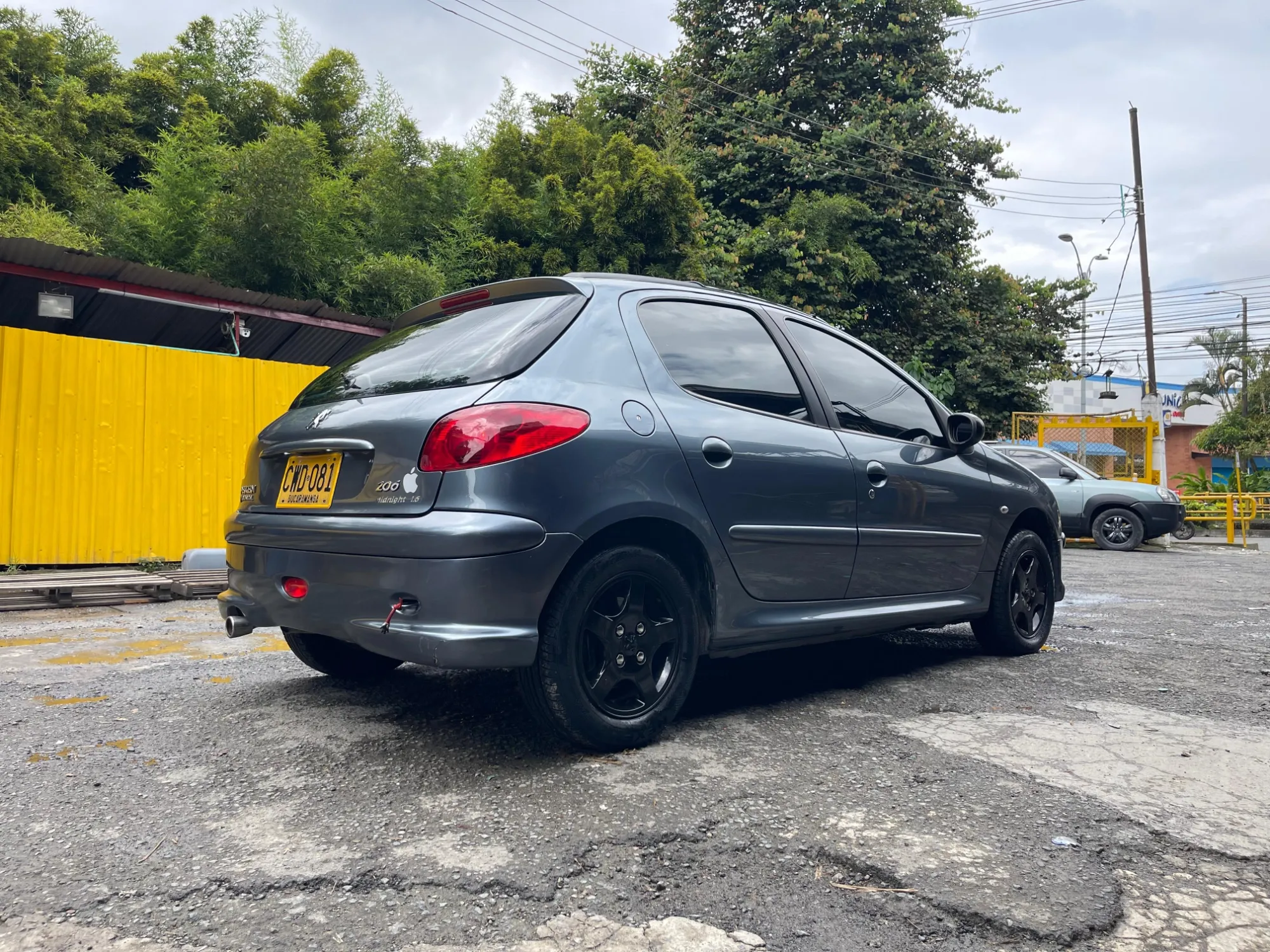 Peugeot 206  1.6cc Midnight