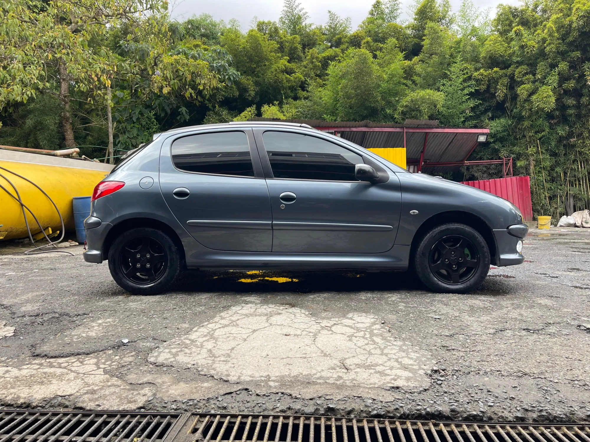Peugeot 206  1.6cc Midnight