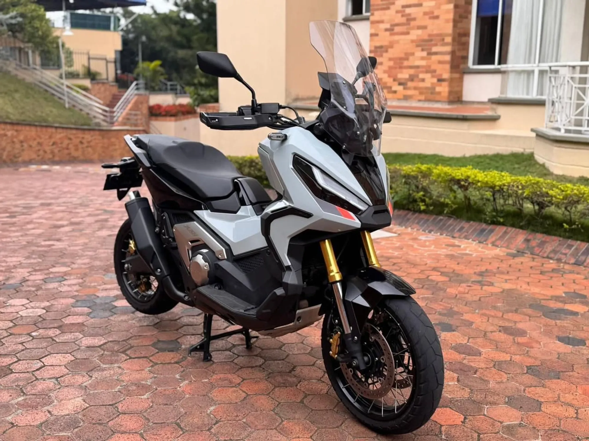 Honda X-ADV  750 2024