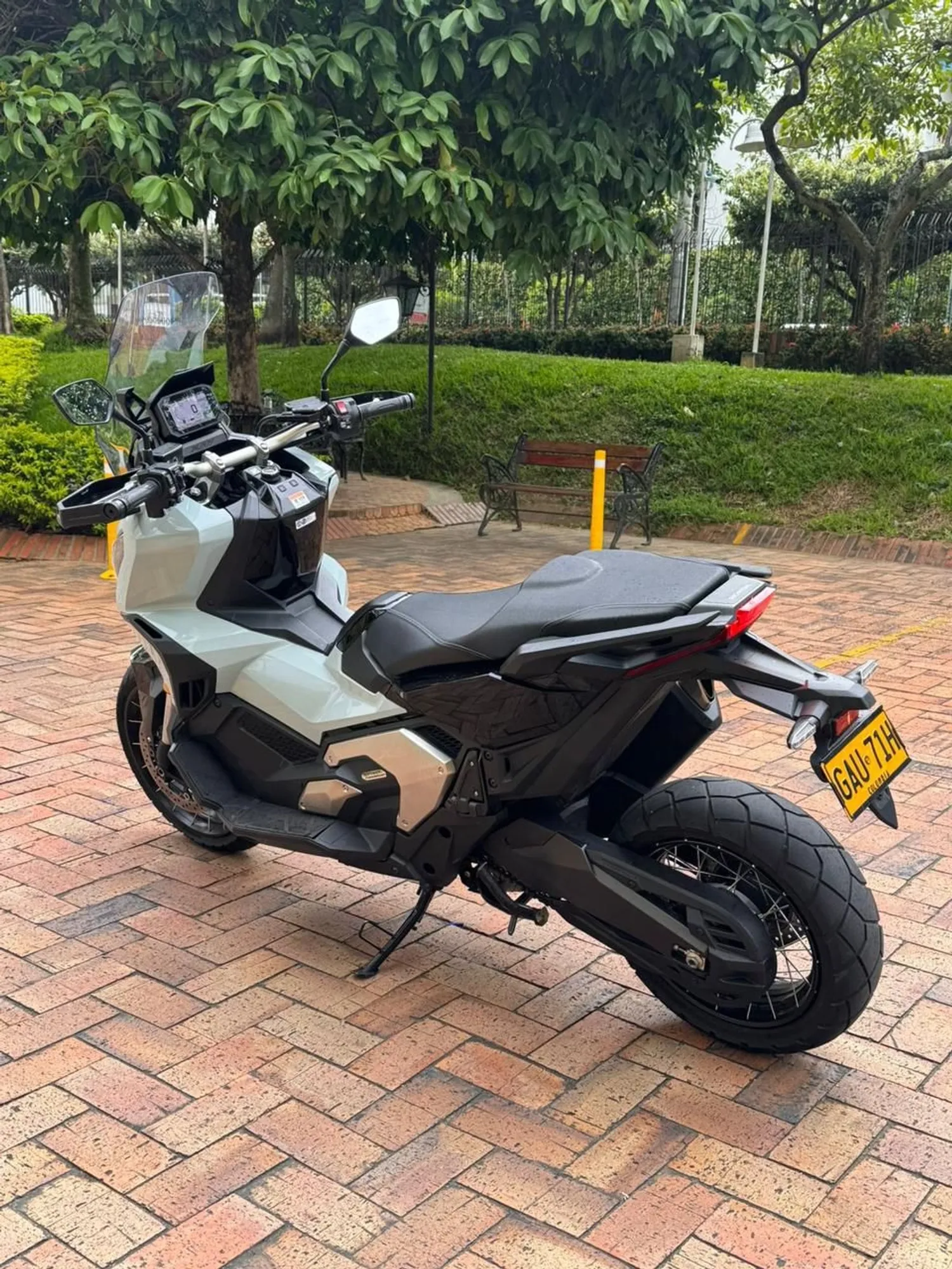 Honda X-ADV  750 2024