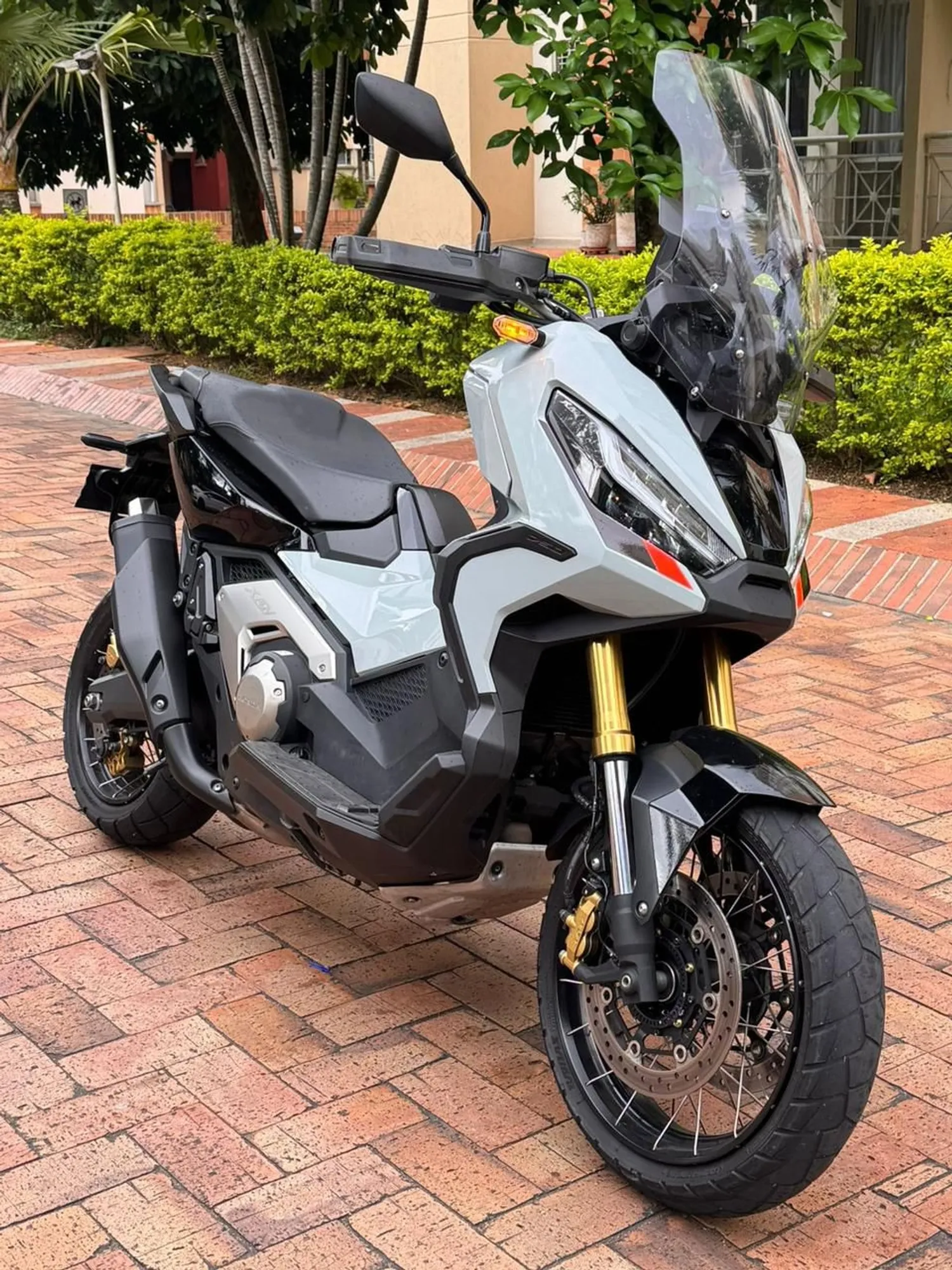 Honda X-ADV  750 2024