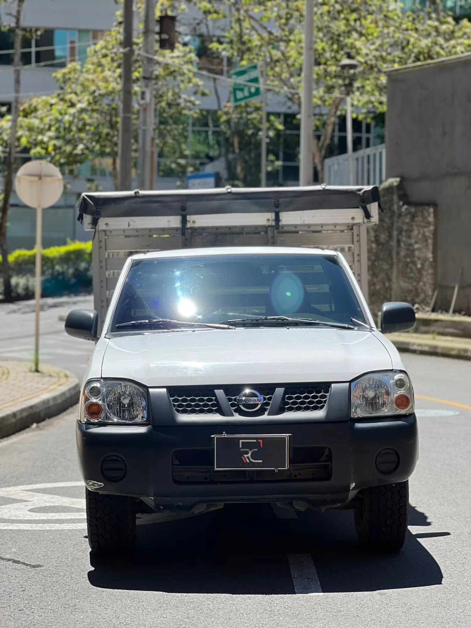 Nissan D22NP300 Frontier 2.4cc   