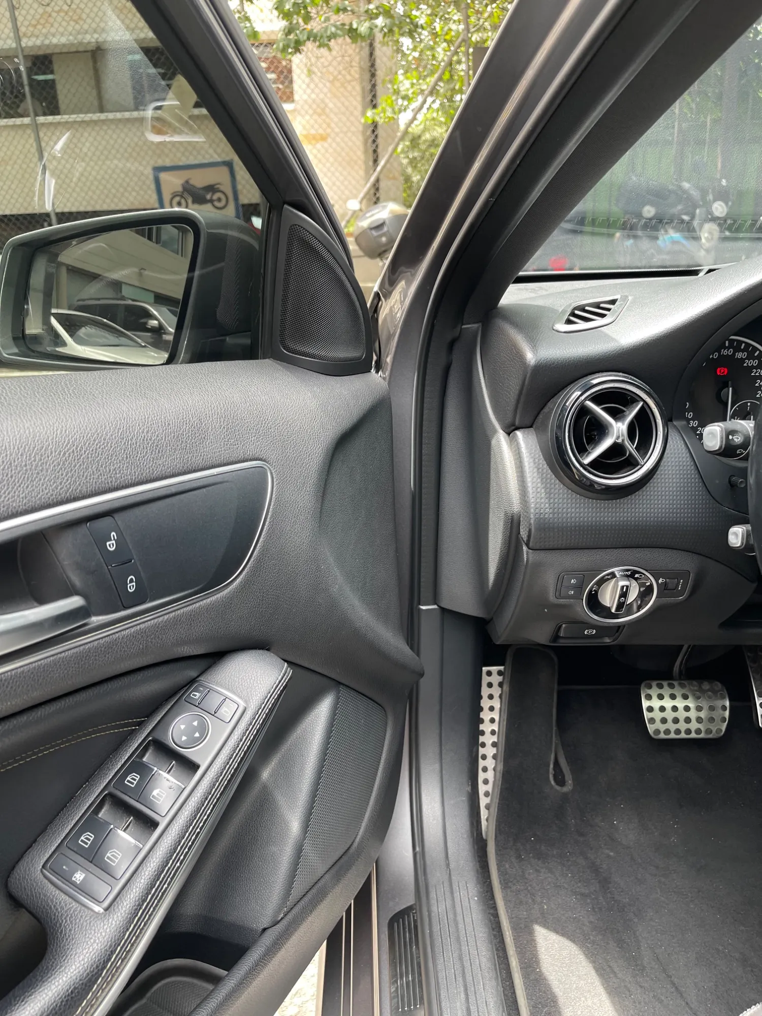 Mercedes benz a200 2013