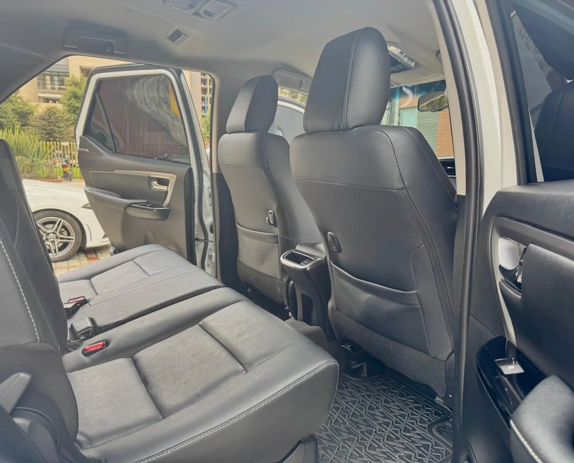 Toyota Fortuner 2024 SRV Diesel  Blanco Perla Metalizado