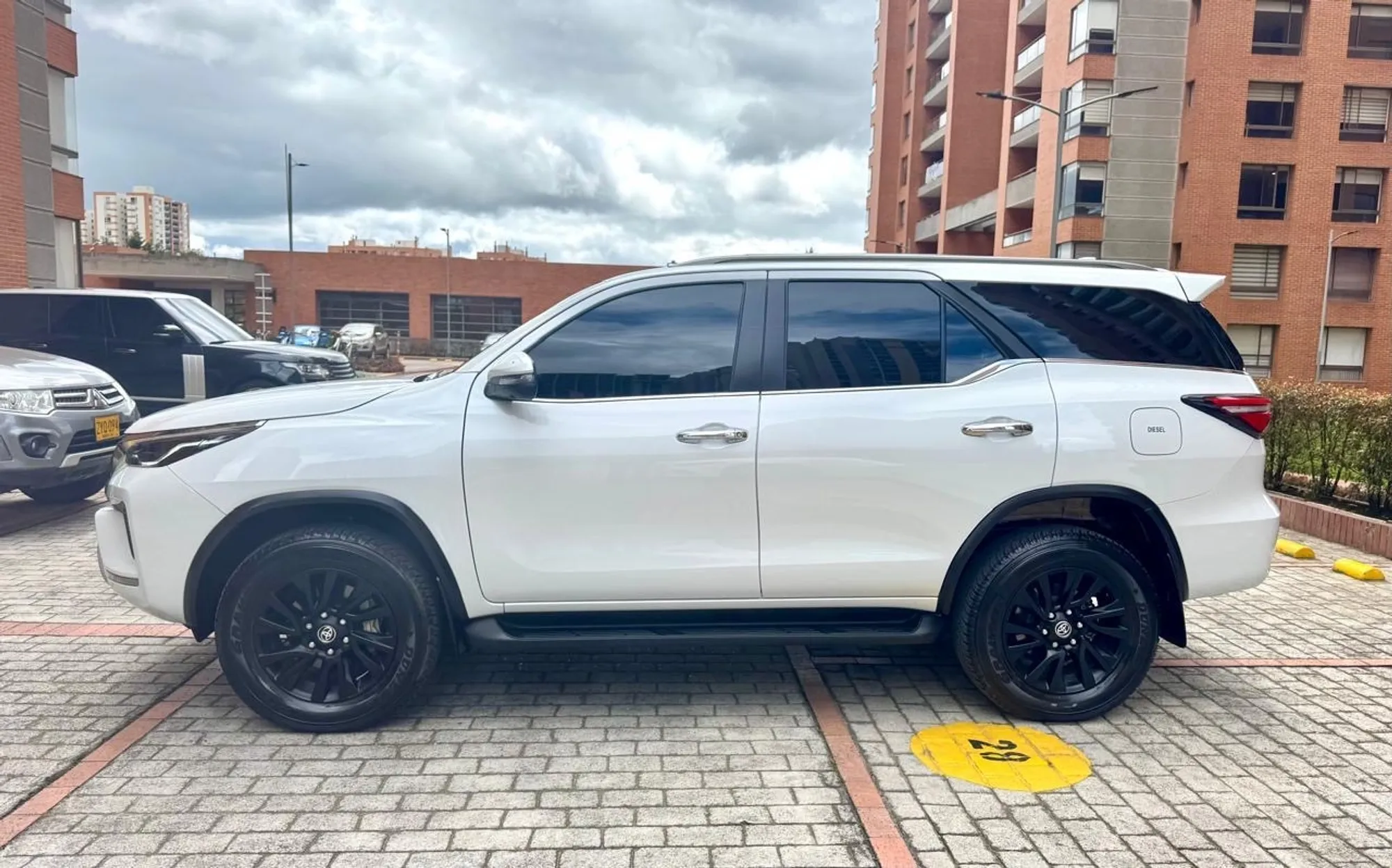 Toyota Fortuner 2024 SRV Diesel  Blanco Perla Metalizado