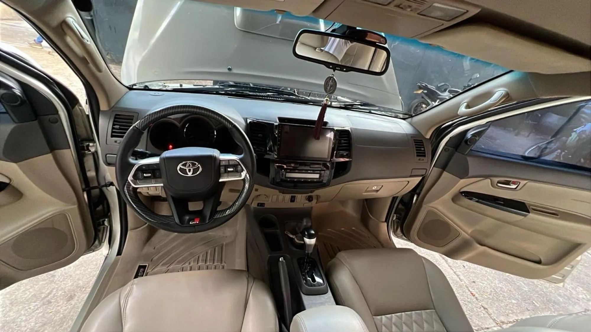 Toyota Fortuner SRV 2012 DISEL 4X4