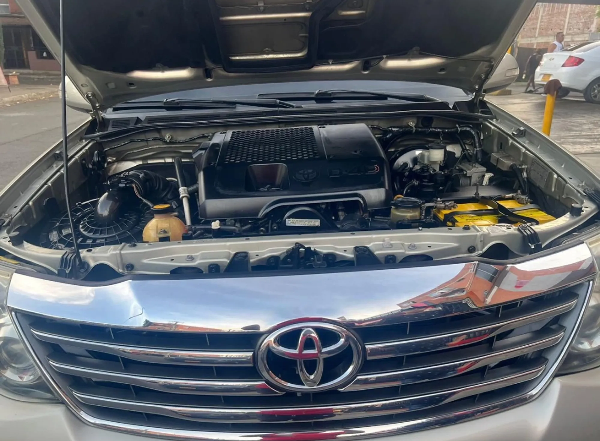 Toyota Fortuner SRV 2012 DISEL 4X4