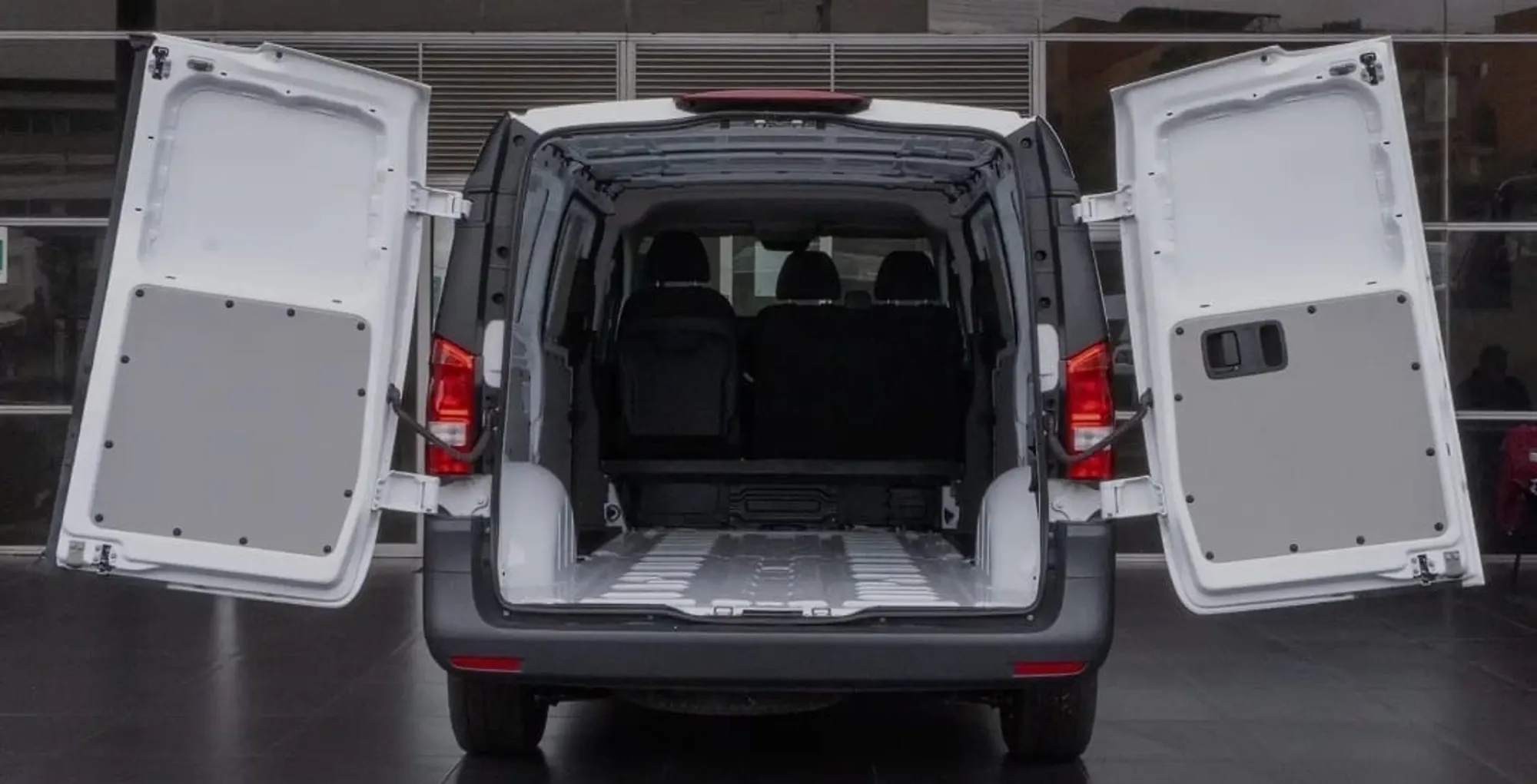 Mercedes Benz Vito panel