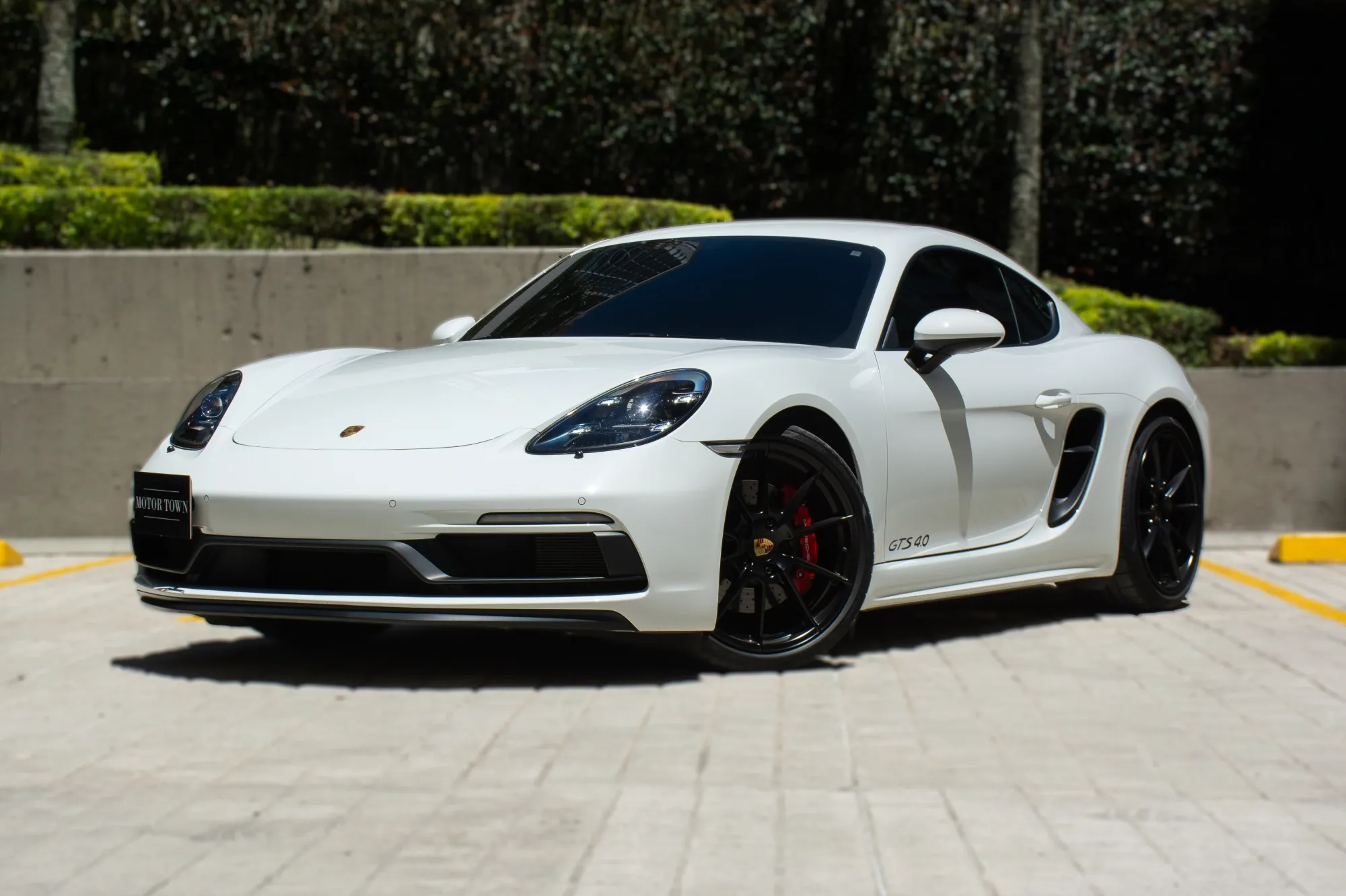 PORSCHE 718 CAYMAN GTS  2024