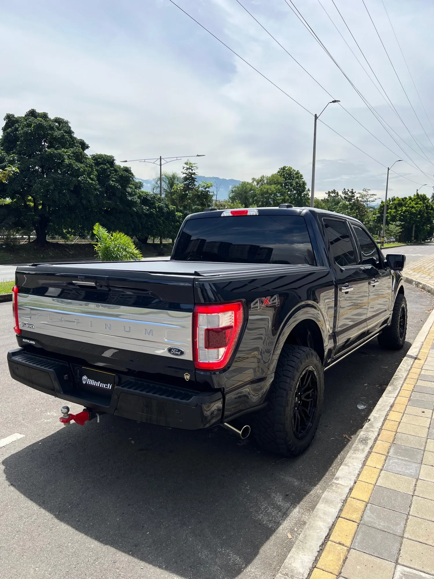 Ford F150 Platinum FHEV 2023 Blindada