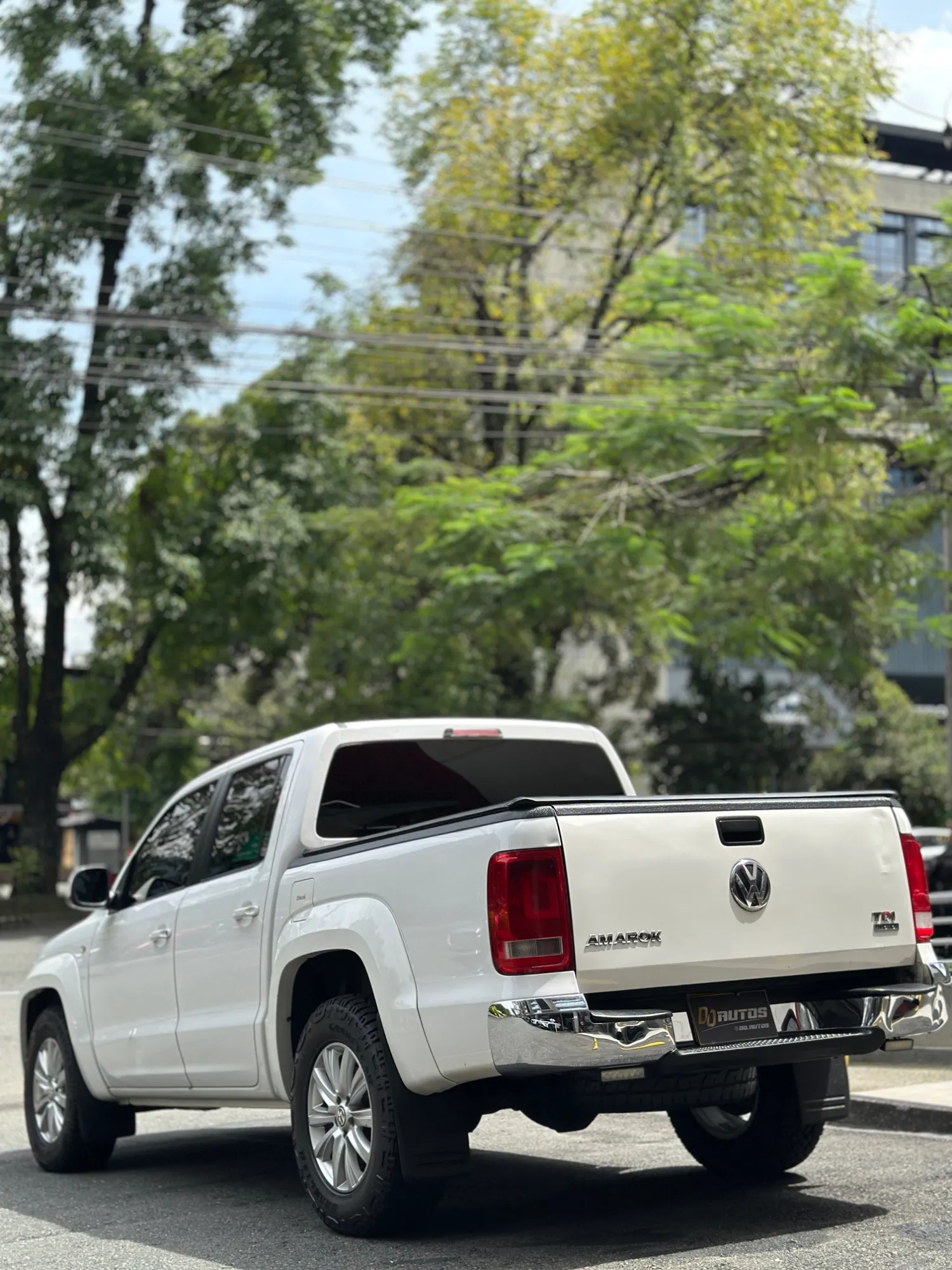 VOLKSWAGEN AMAROK HIGHLINE 