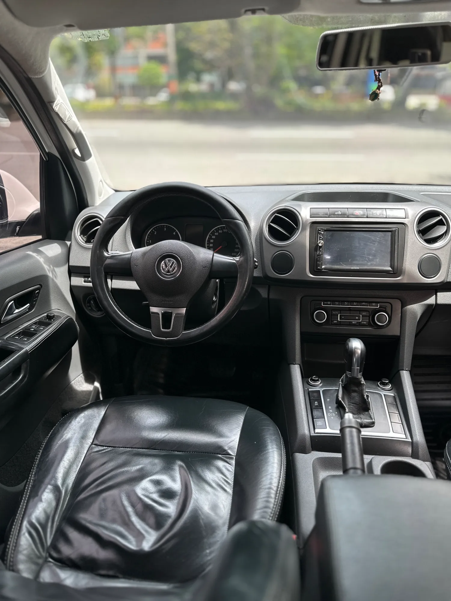 VOLKSWAGEN AMAROK HIGHLINE 