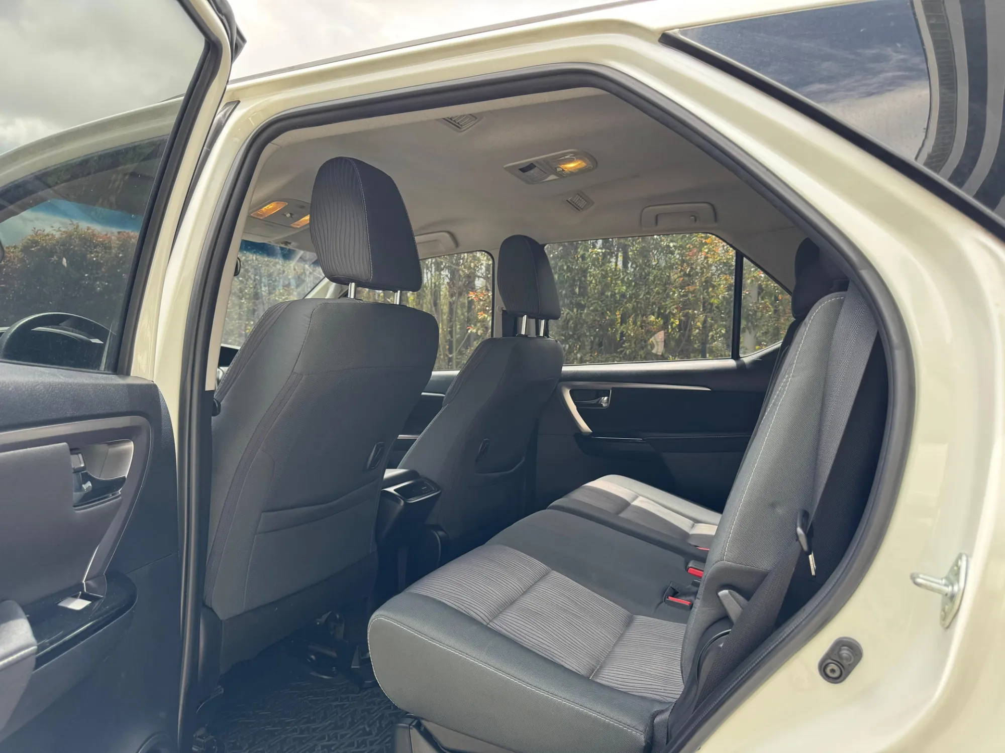 TOYOTA FORTUNER SR 2021 DIESEL