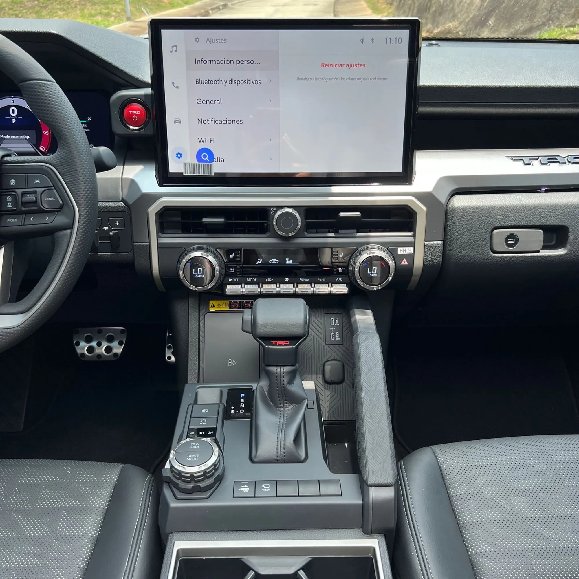 Toyota Tacoma trd sport hibrida 2025