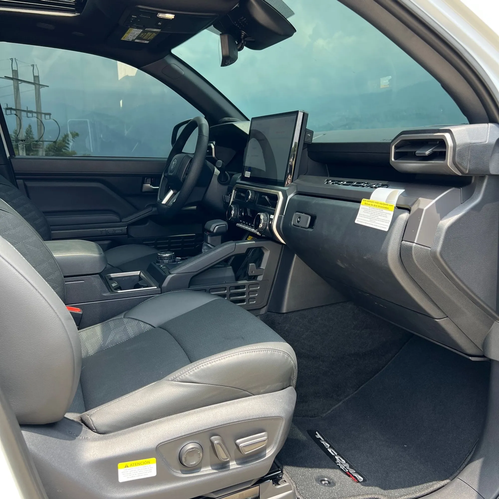 Toyota Tacoma trd sport hibrida 2025
