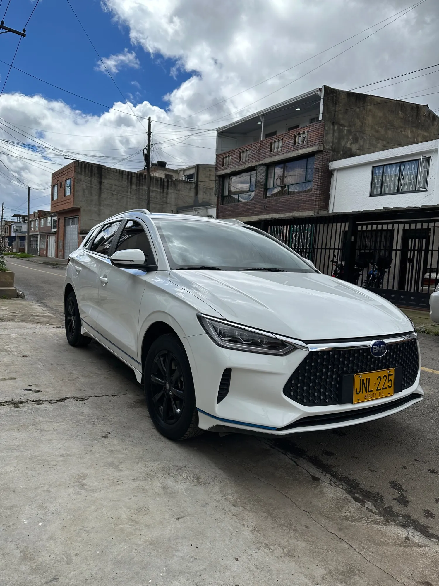 BYD e2 electrica