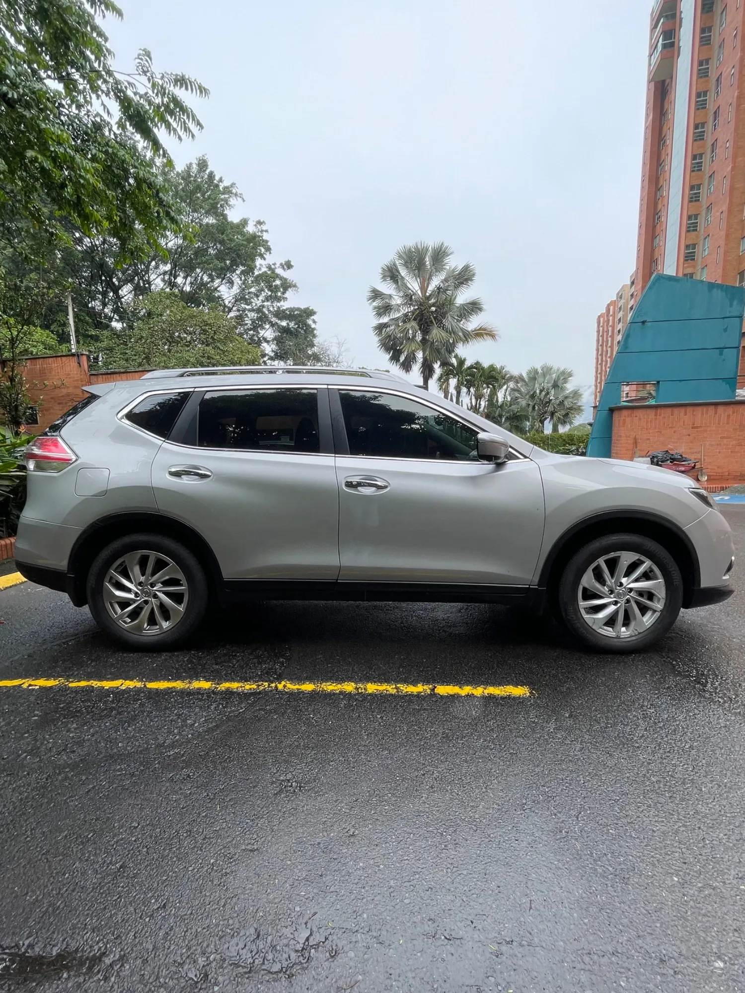 Nissan xtrail 2015 4x4