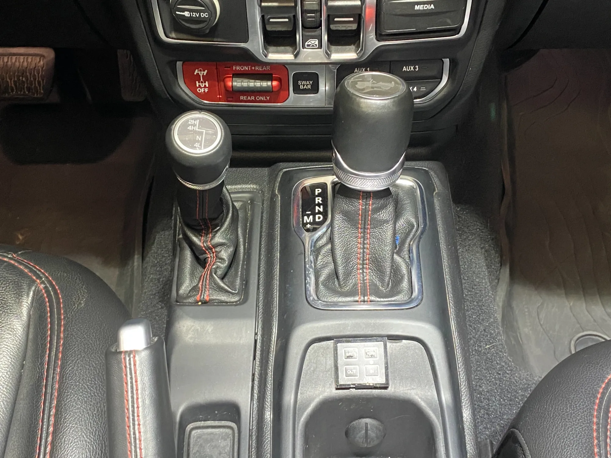 JEEP WRANGLER UNLIMITED SPORT JL 2020 BLINDAJE 1