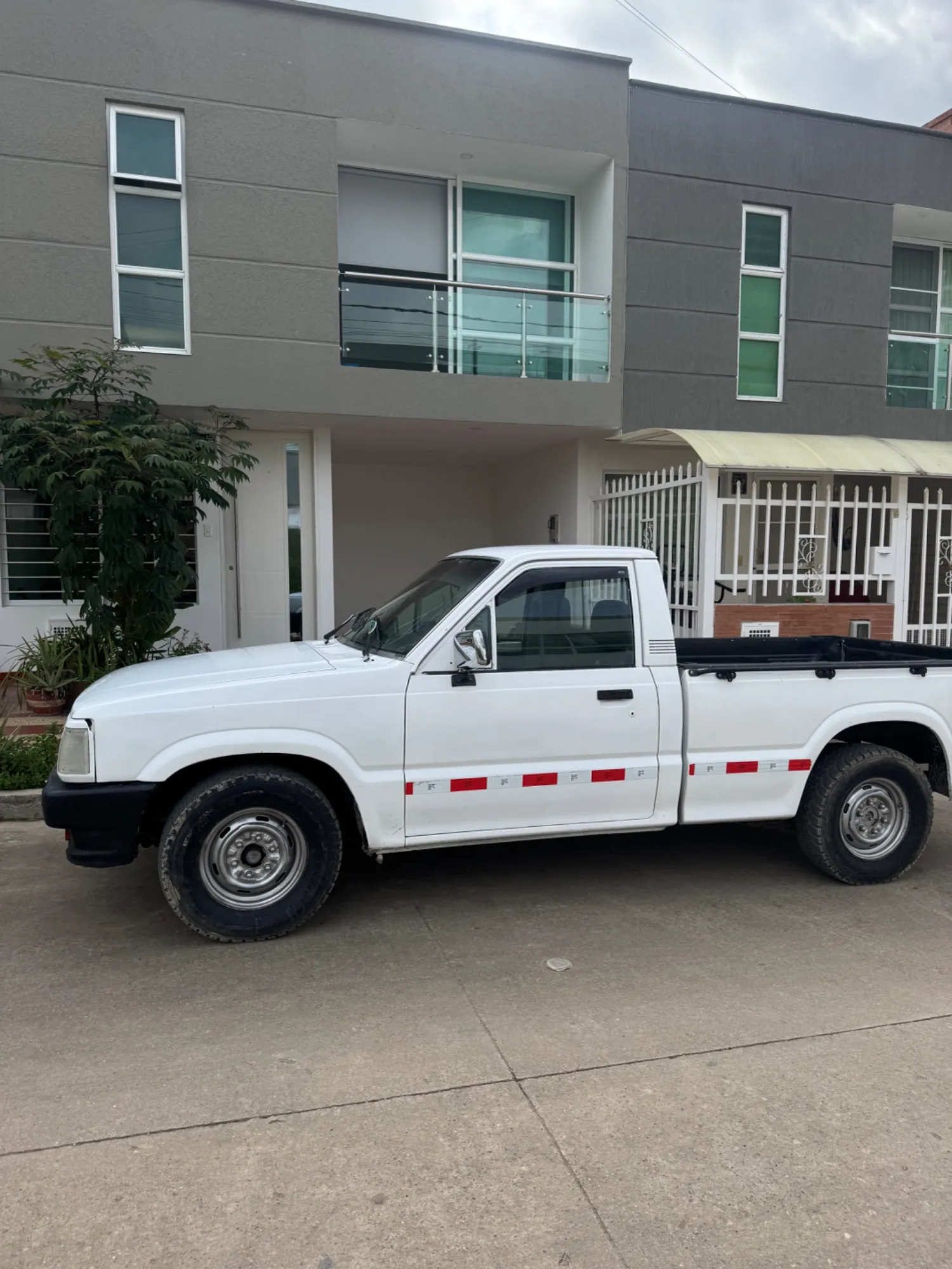 Mazda b2200 1993