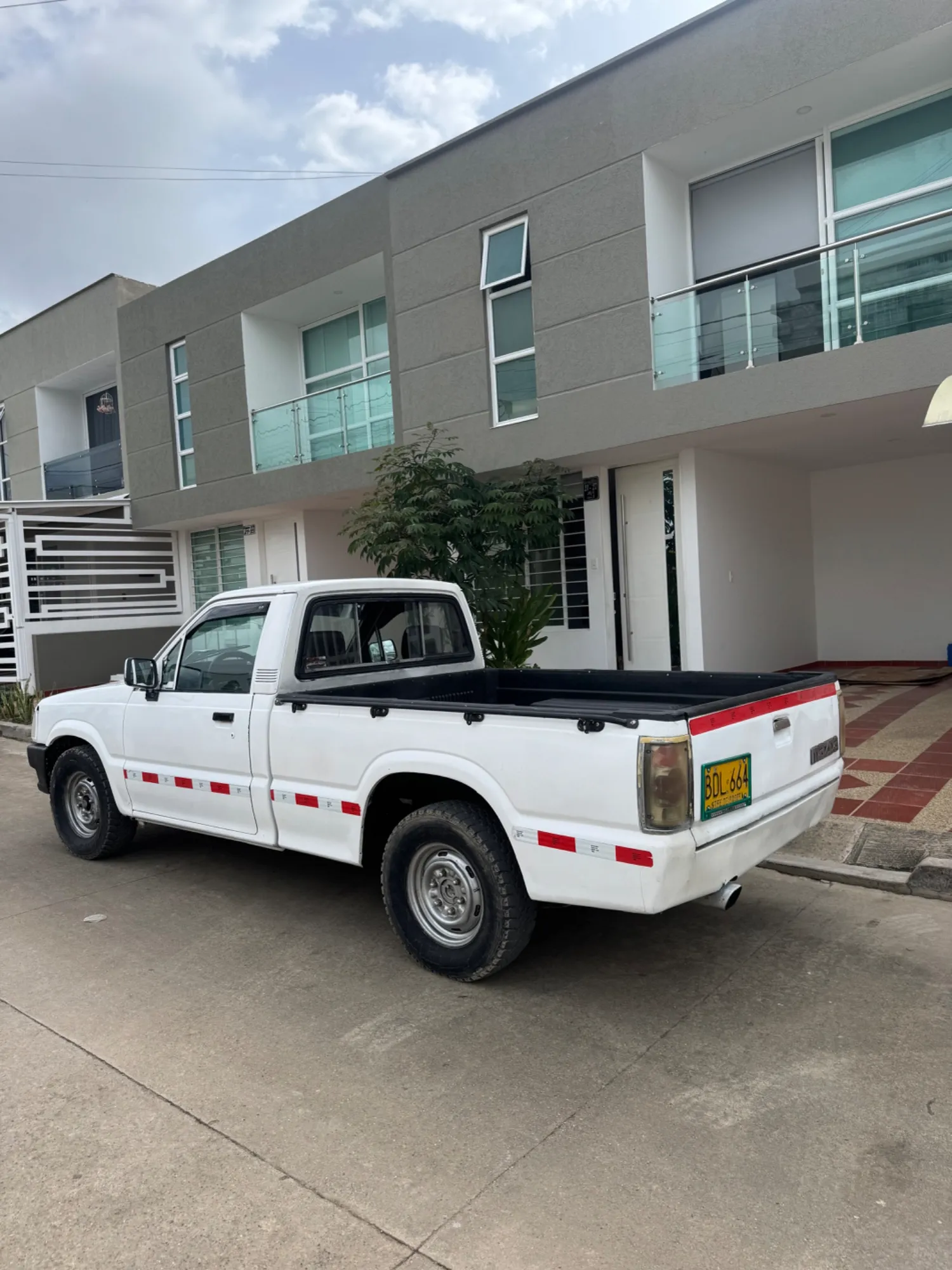 Mazda b2200 1993