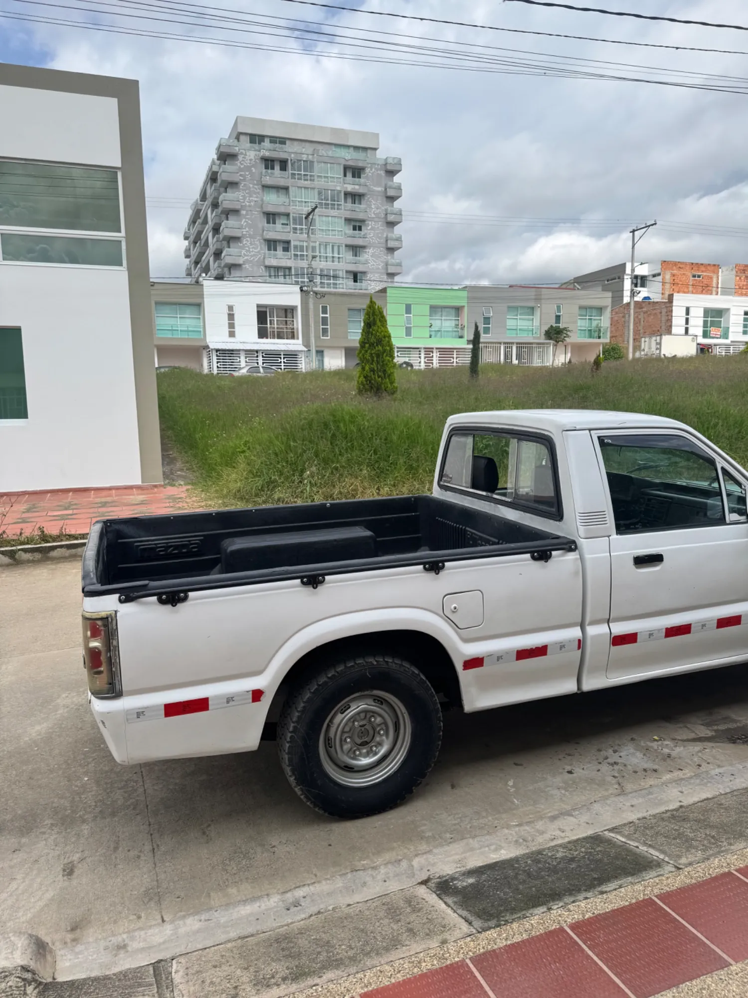 Mazda b2200 1993