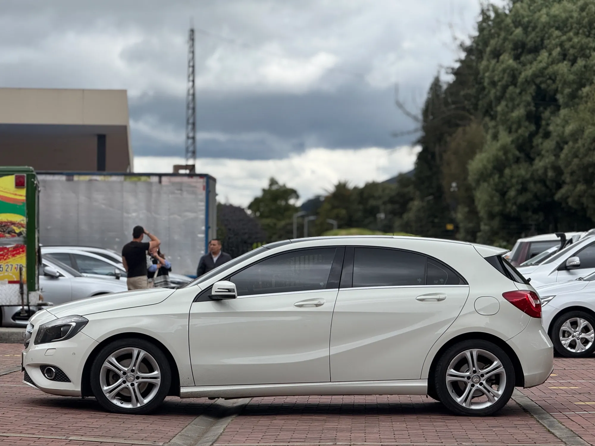 Mercedes Benz A200 2015