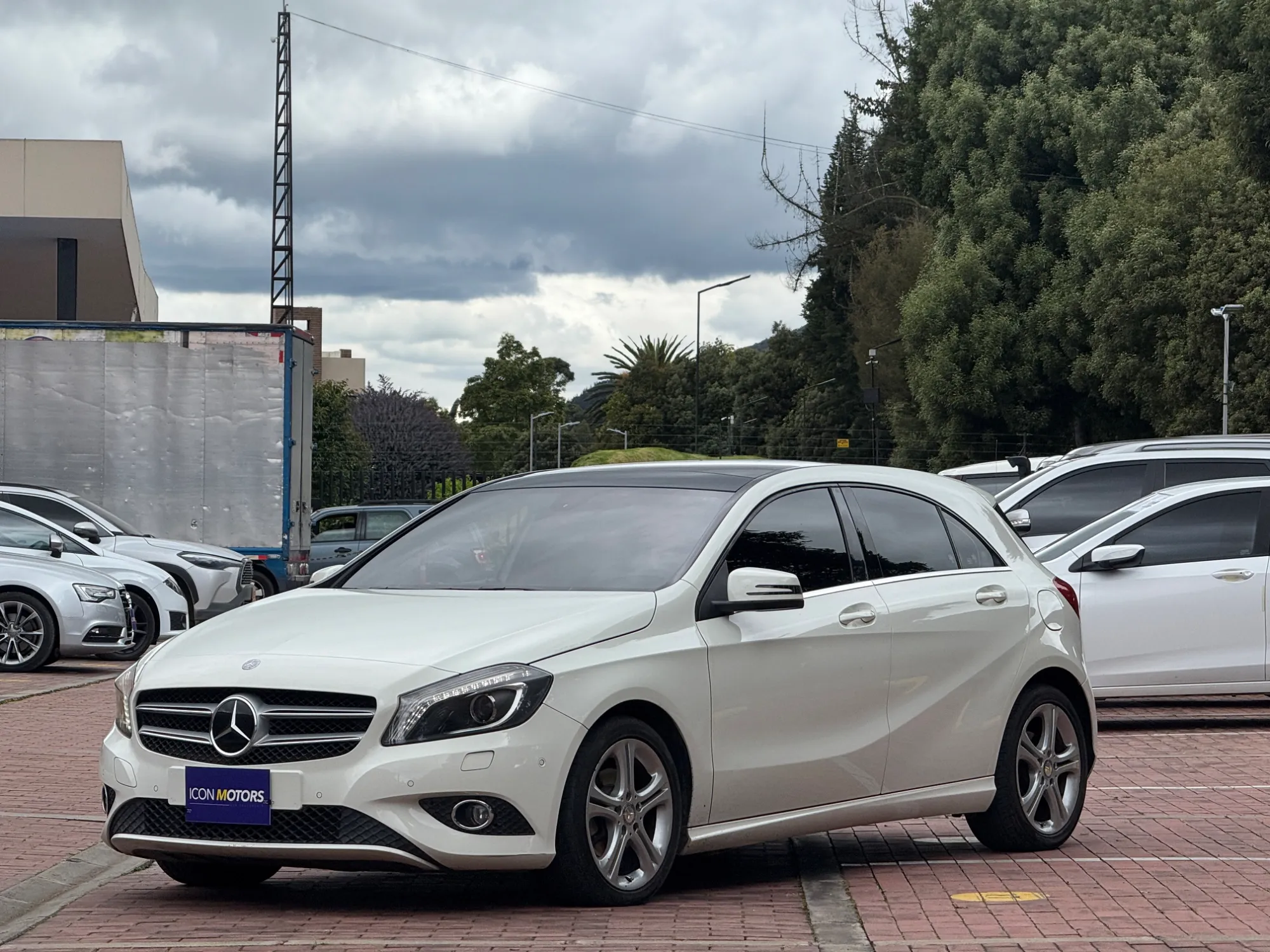 Mercedes Benz A200 2015