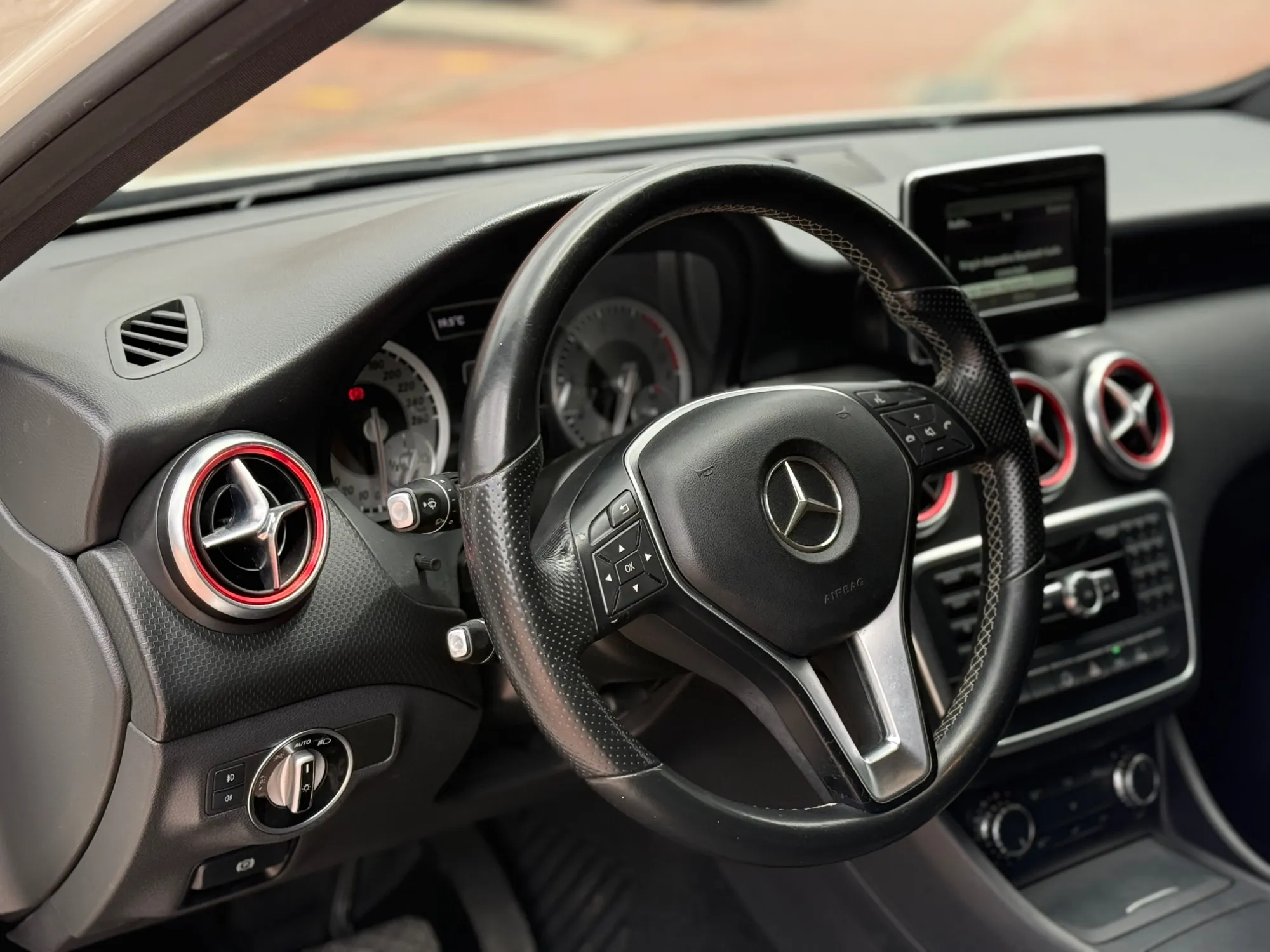 Mercedes Benz A200 2015