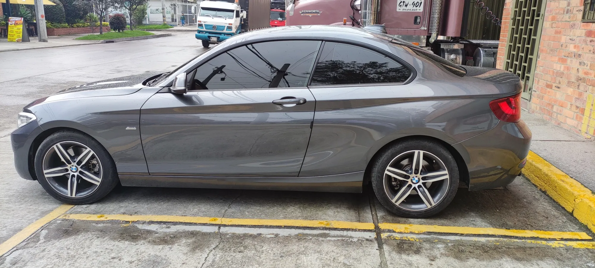 BMW 220i 2017
