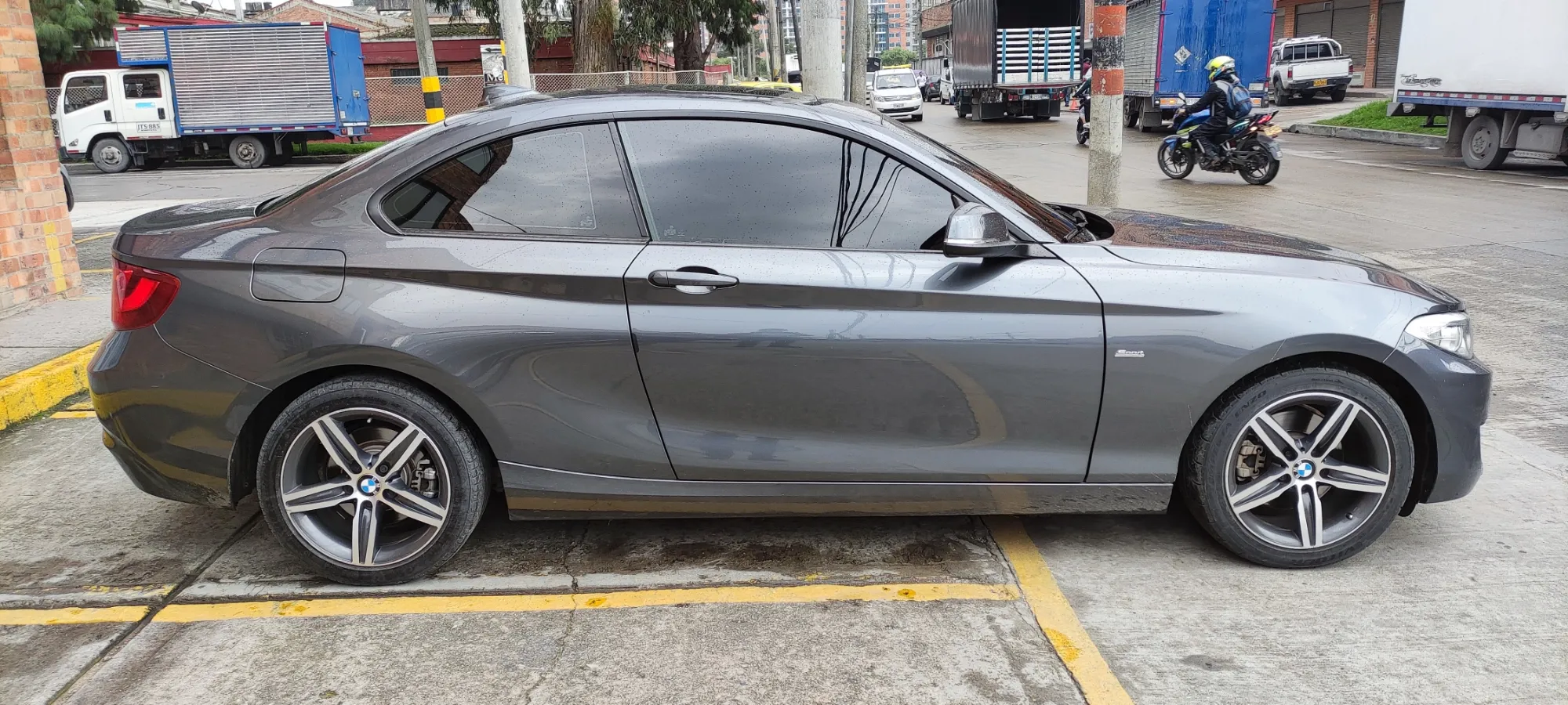 BMW 220i 2017