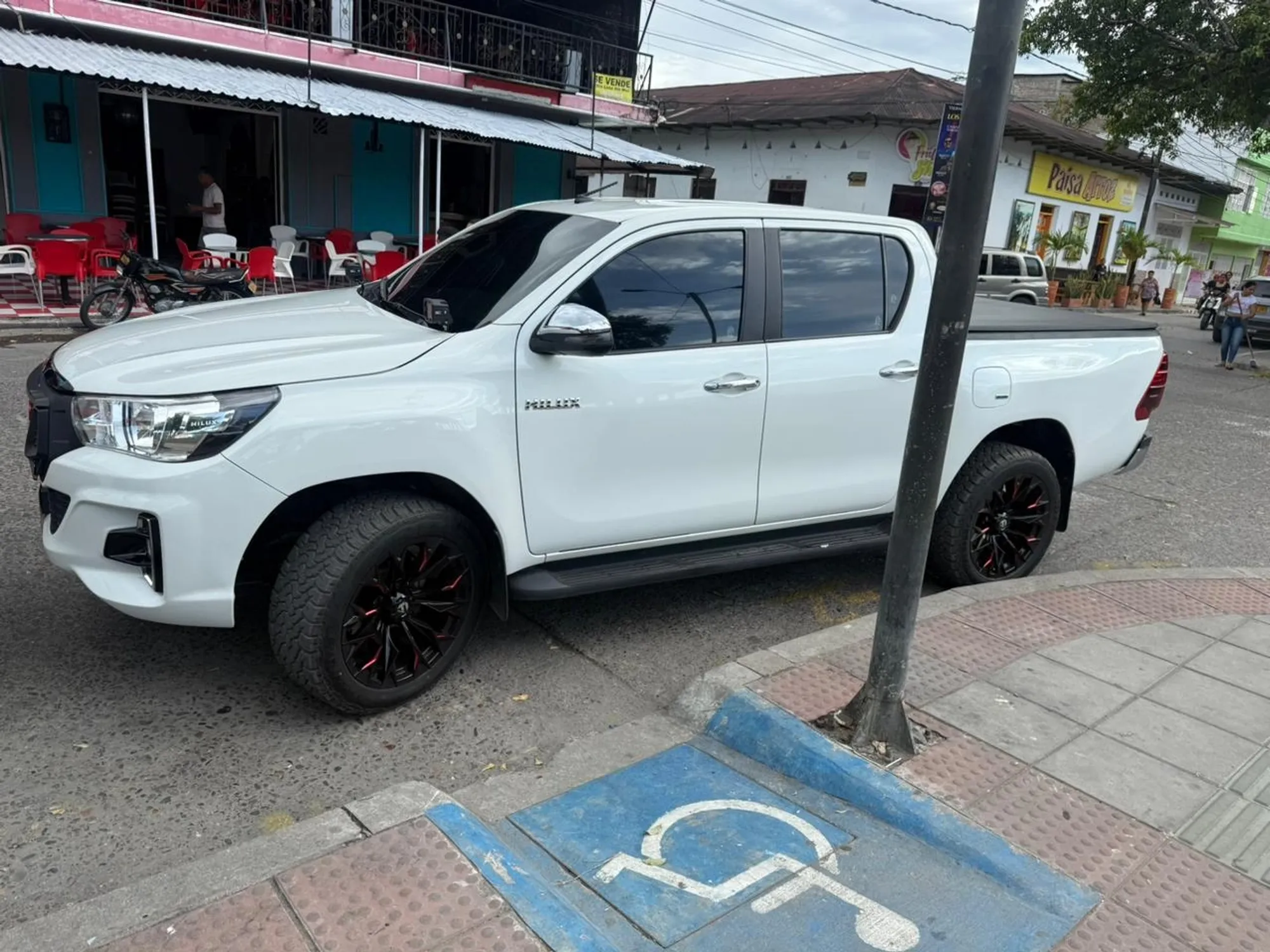 Toyota Hilux SRV 2.8 diesel aut 2020 versin ful