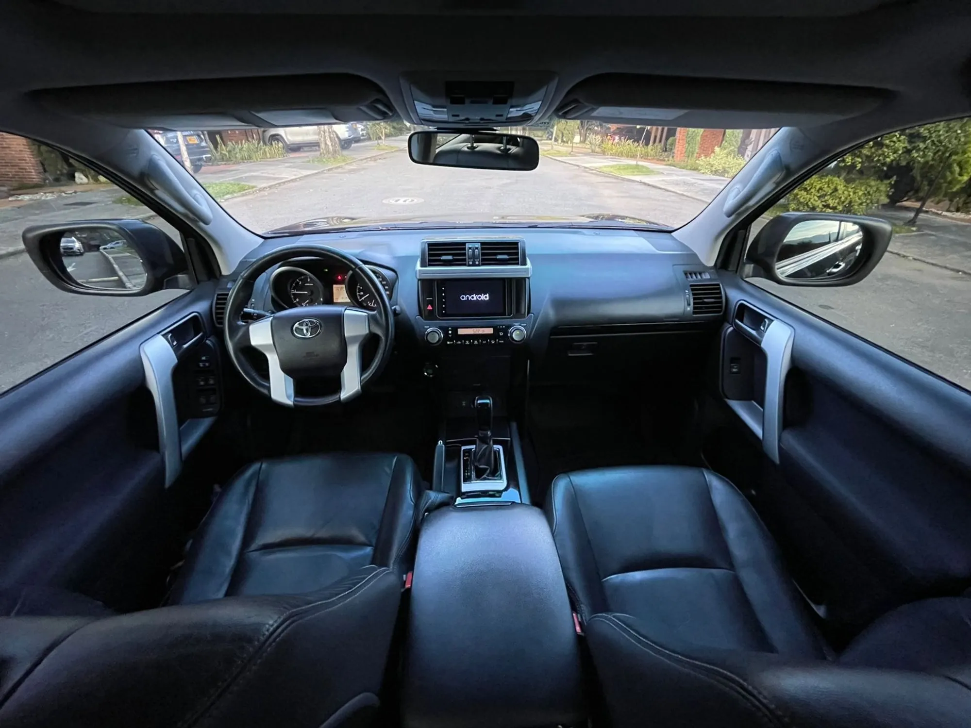 TOYOTA PRADO TXL SEGUNDA SERIE
