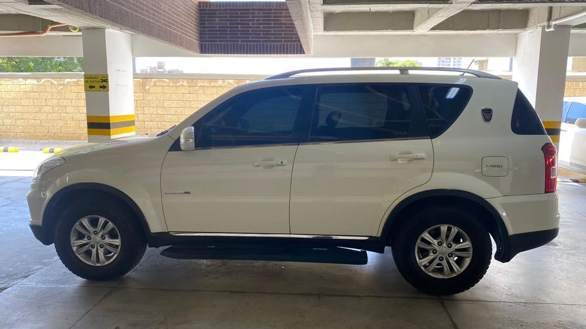 Ssangyong Rexton 2.7L Diesel 2015