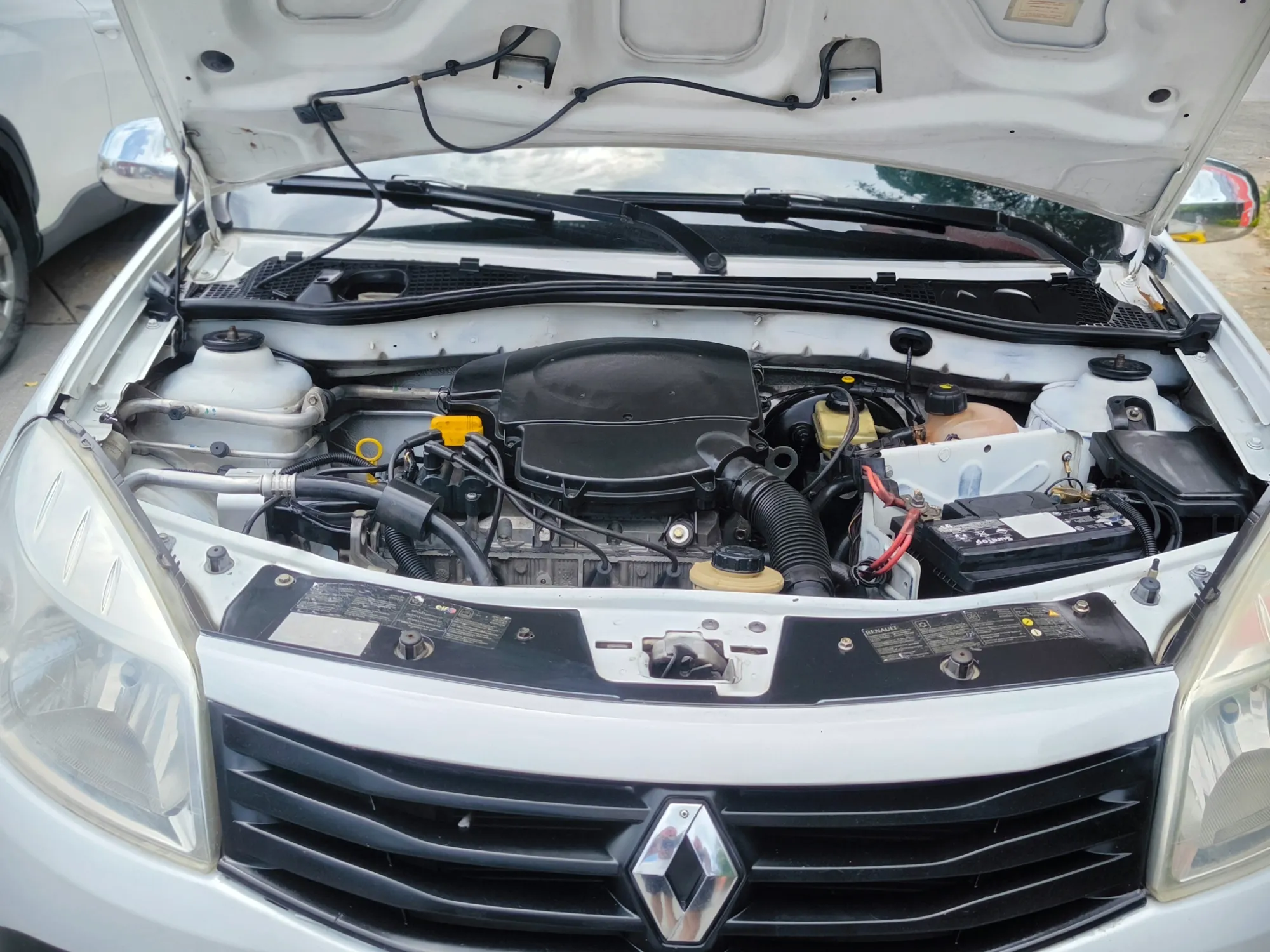 RENAULT SANDERO 2010 RECIBO MOTO 