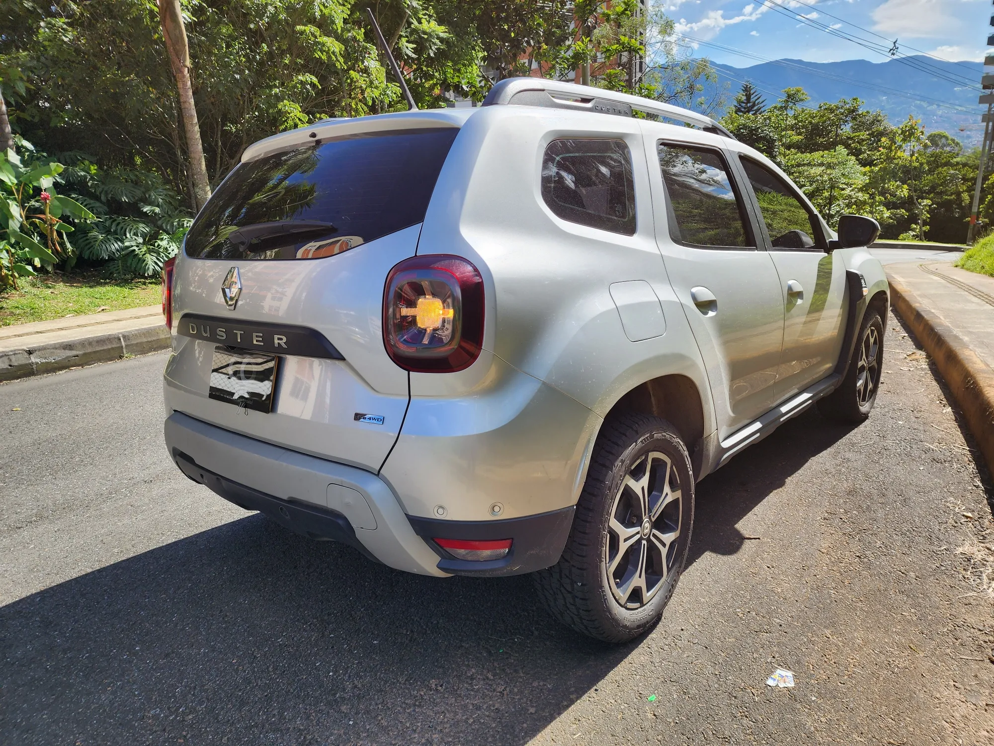 RENAULT DUSTER ICONIC 4X4 2024