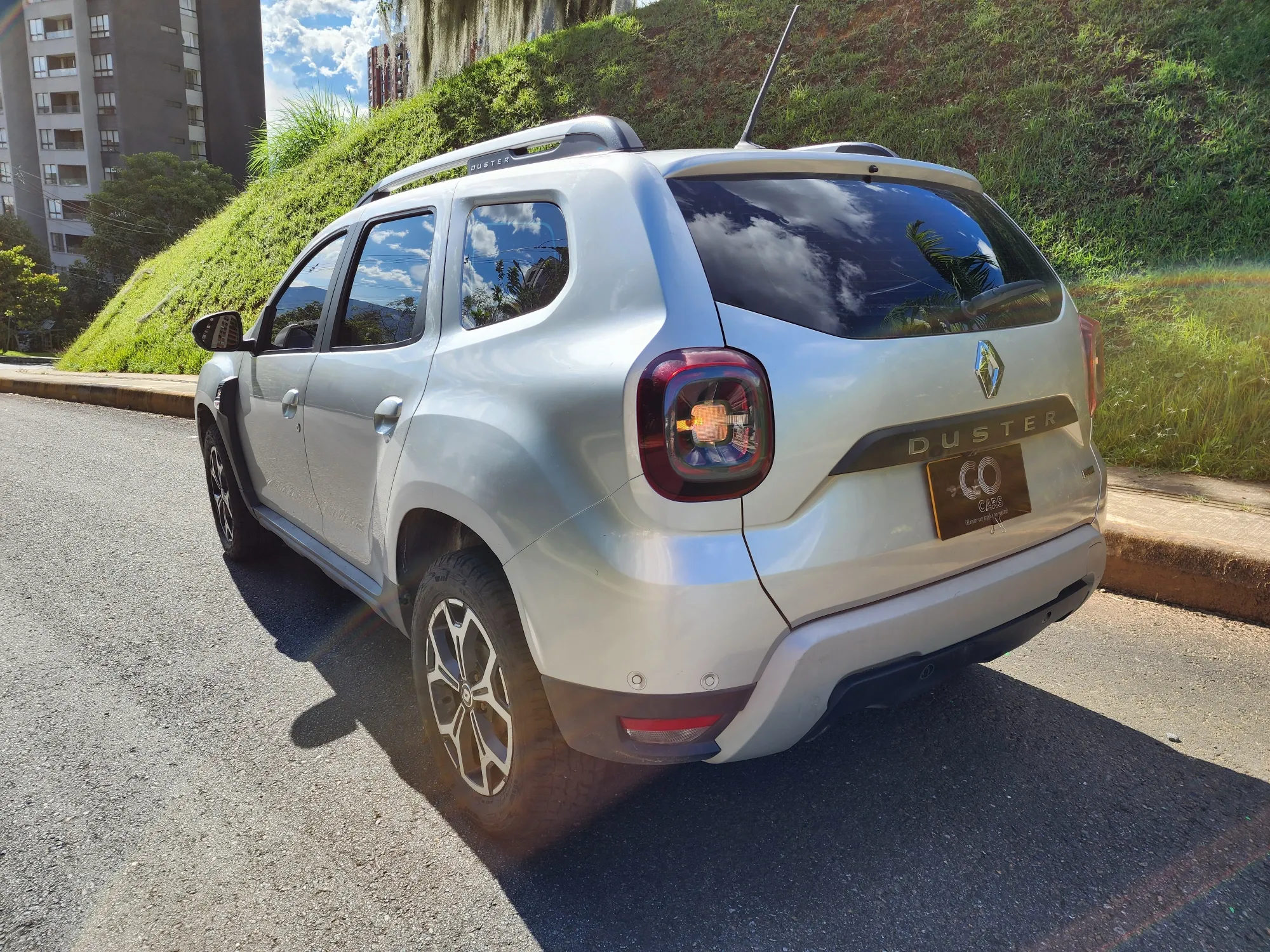 RENAULT DUSTER ICONIC 4X4 2024