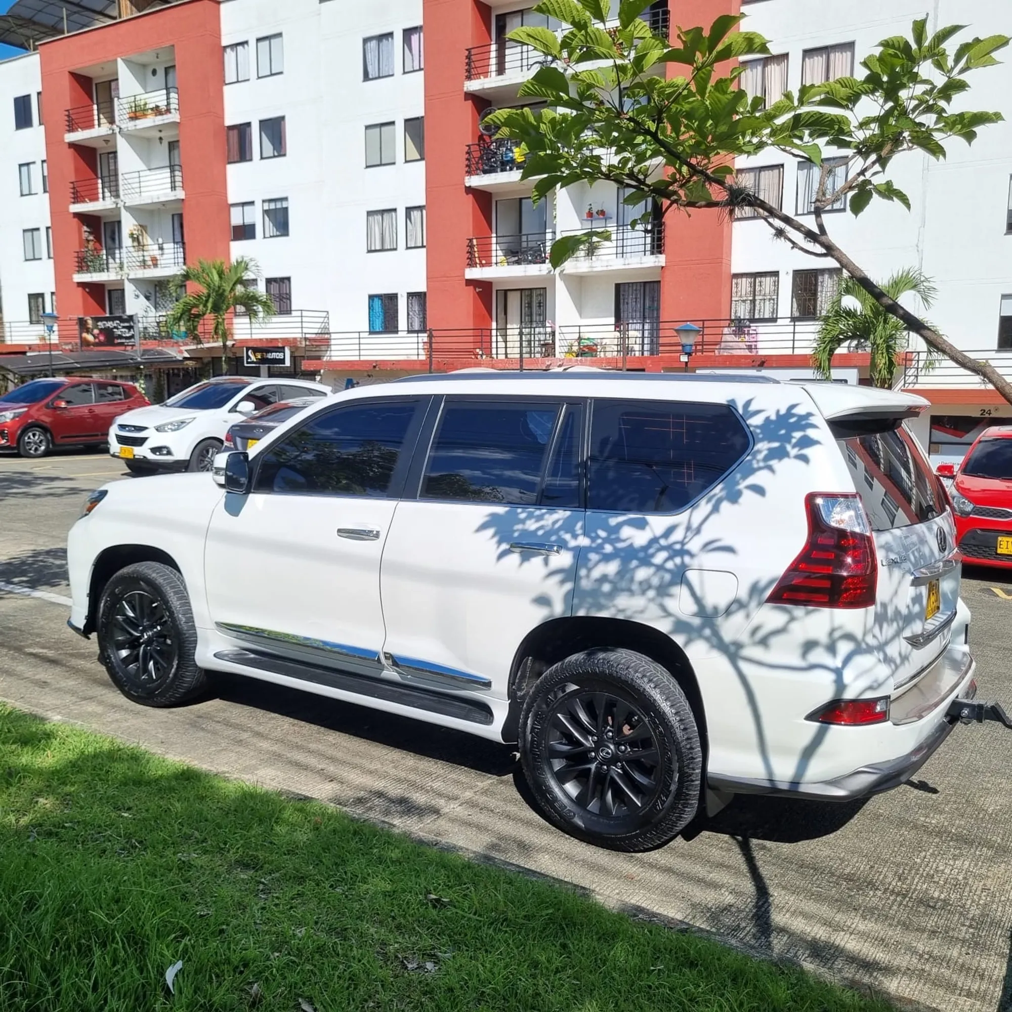 2020 Lexus GX460 Blindaje 2
