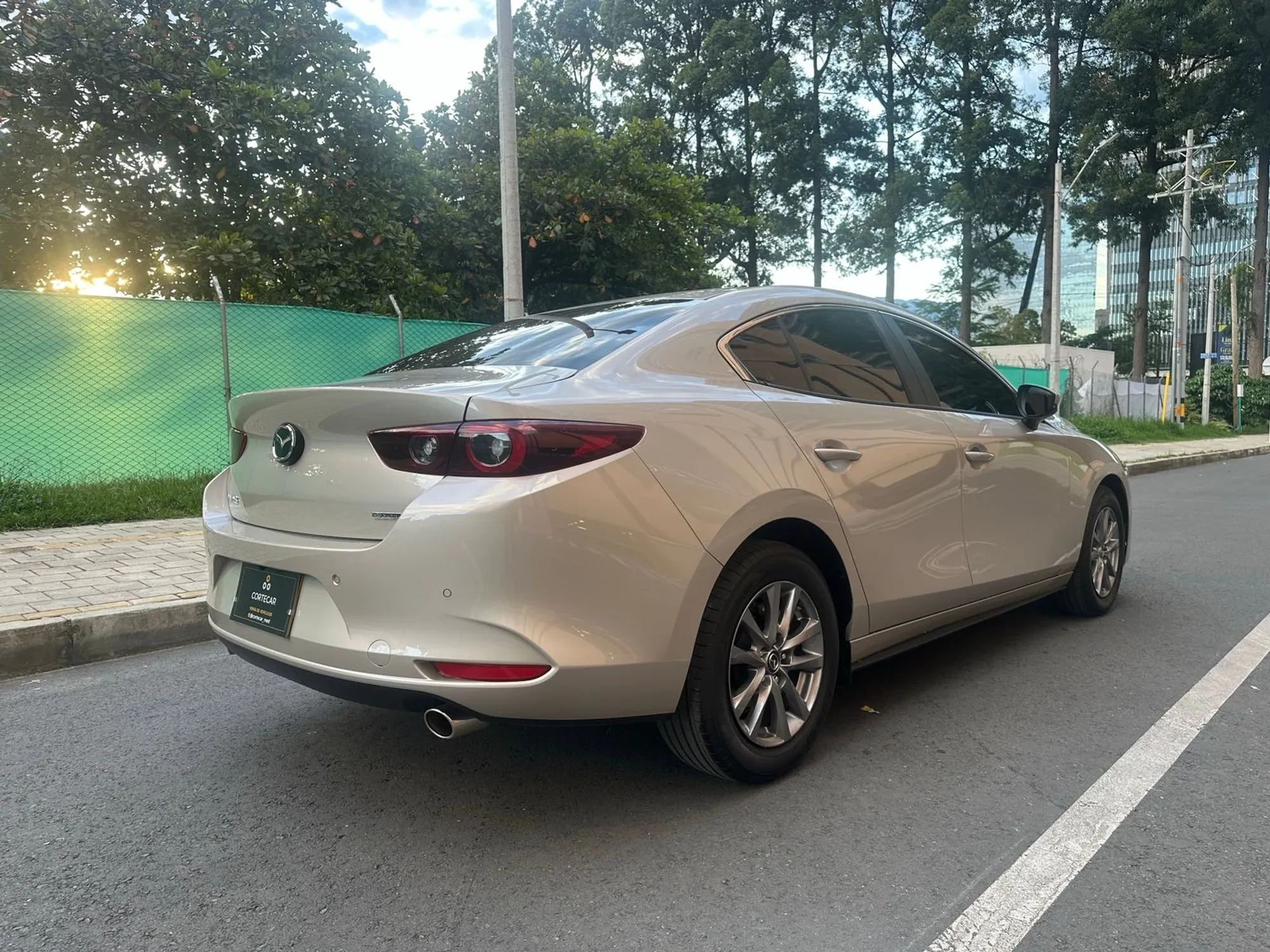 Mazda 3 Touring Hibrido 2025