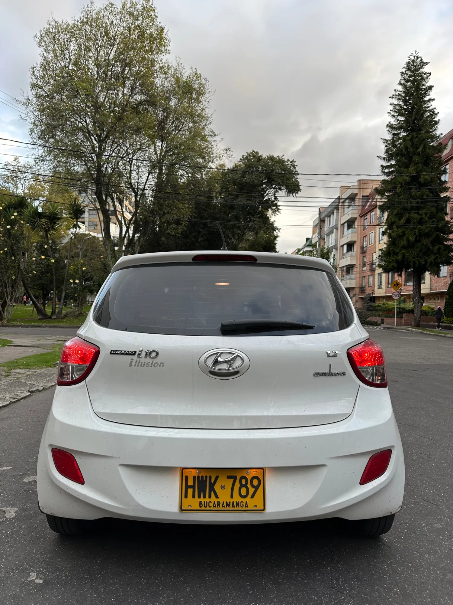 HYUNDAI GRAND i10
