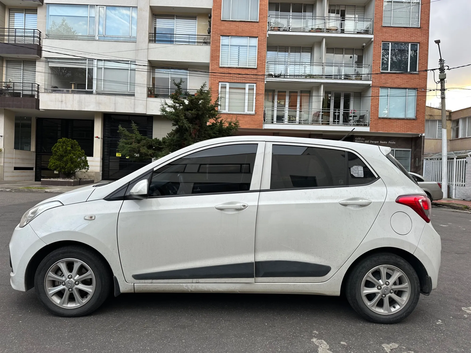 HYUNDAI GRAND i10
